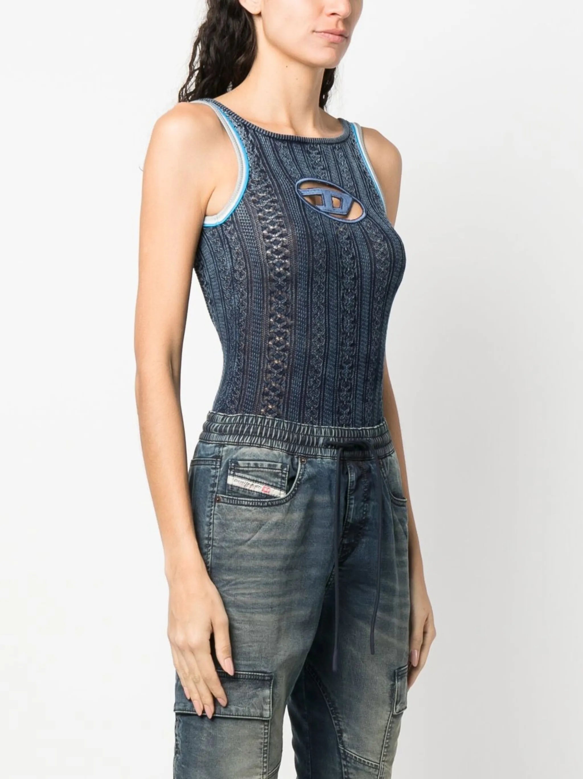 cut-out-logo knitted body top