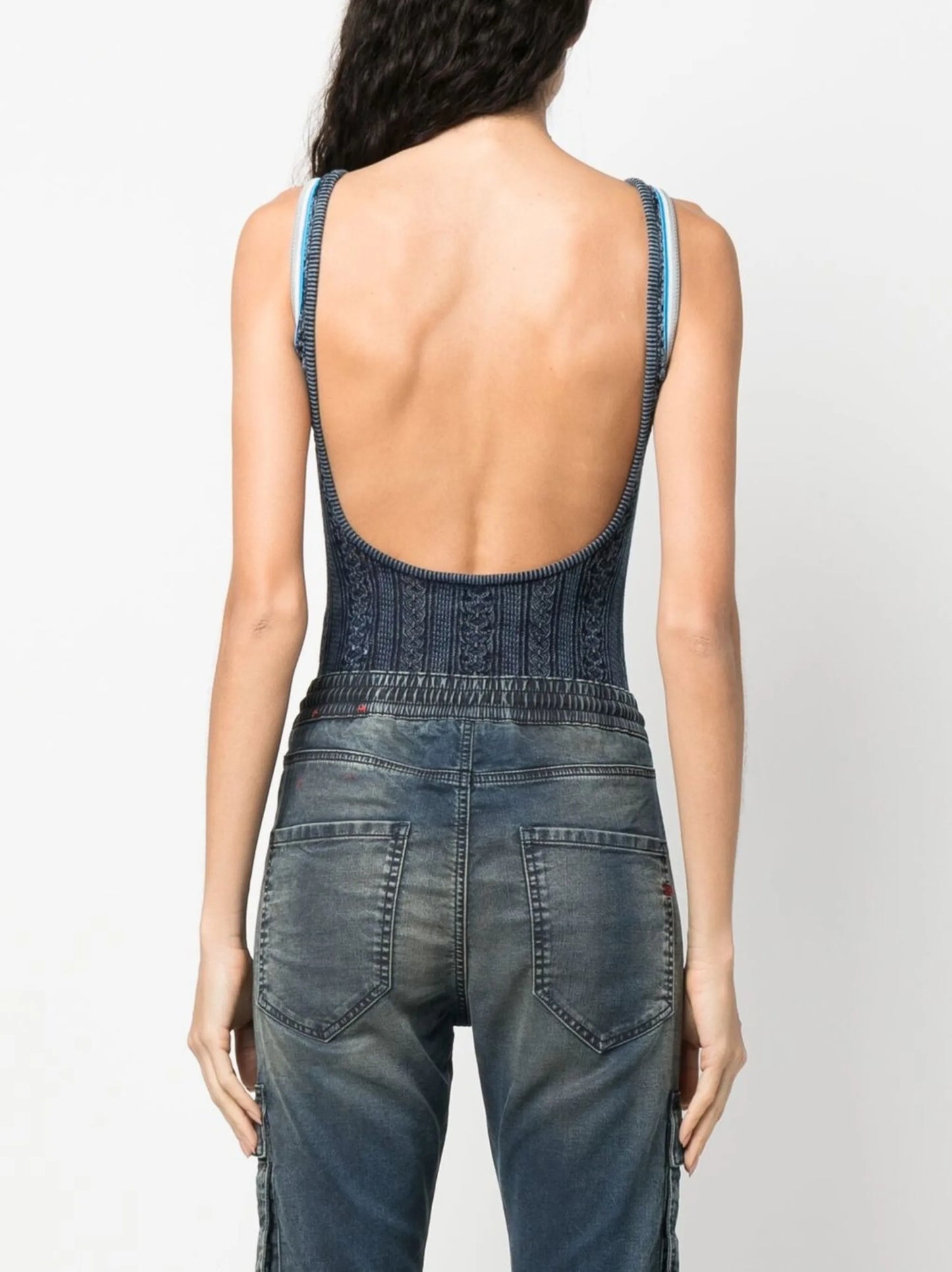 cut-out-logo knitted body top