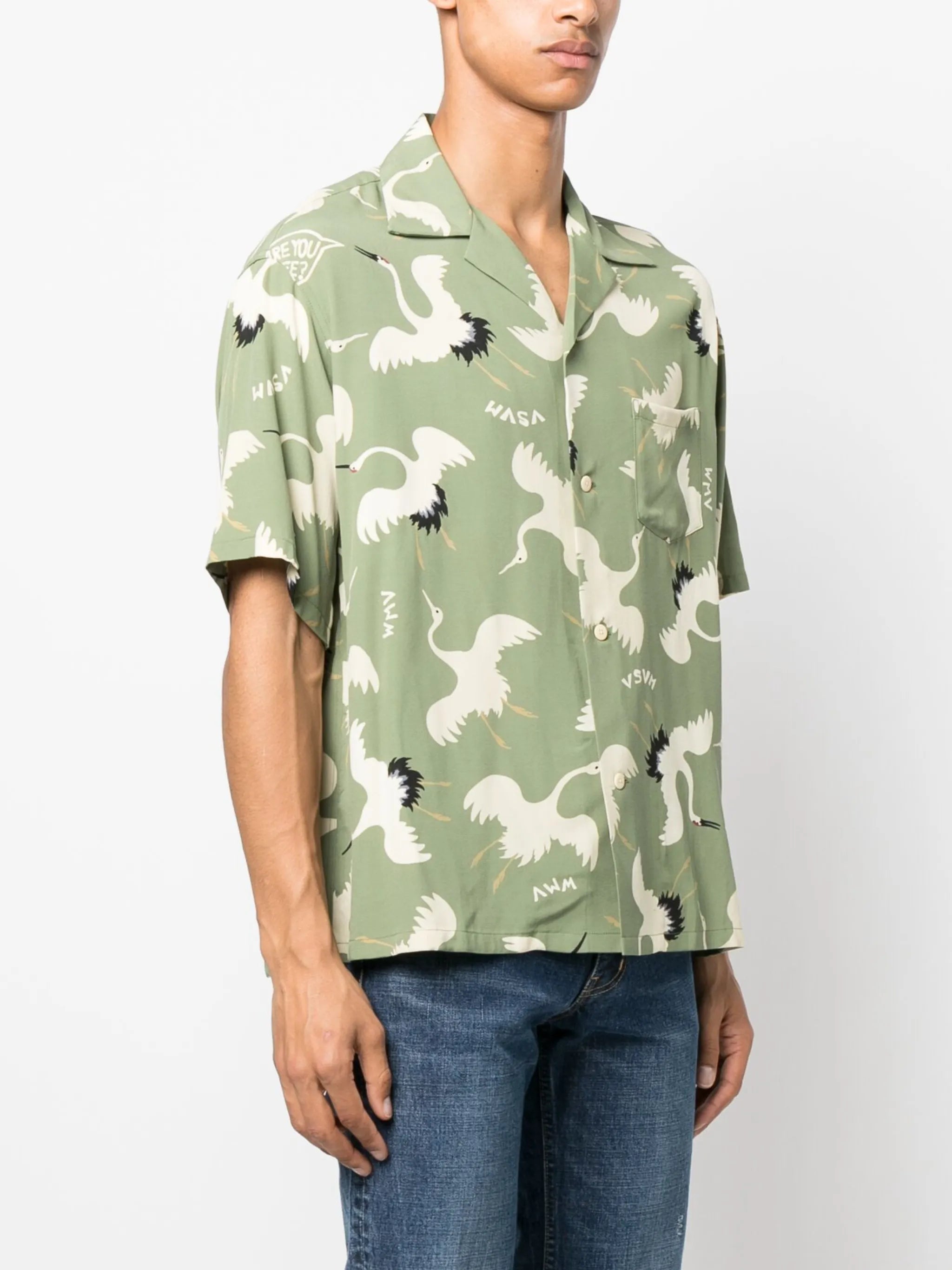 graphic-print buttoned shirt