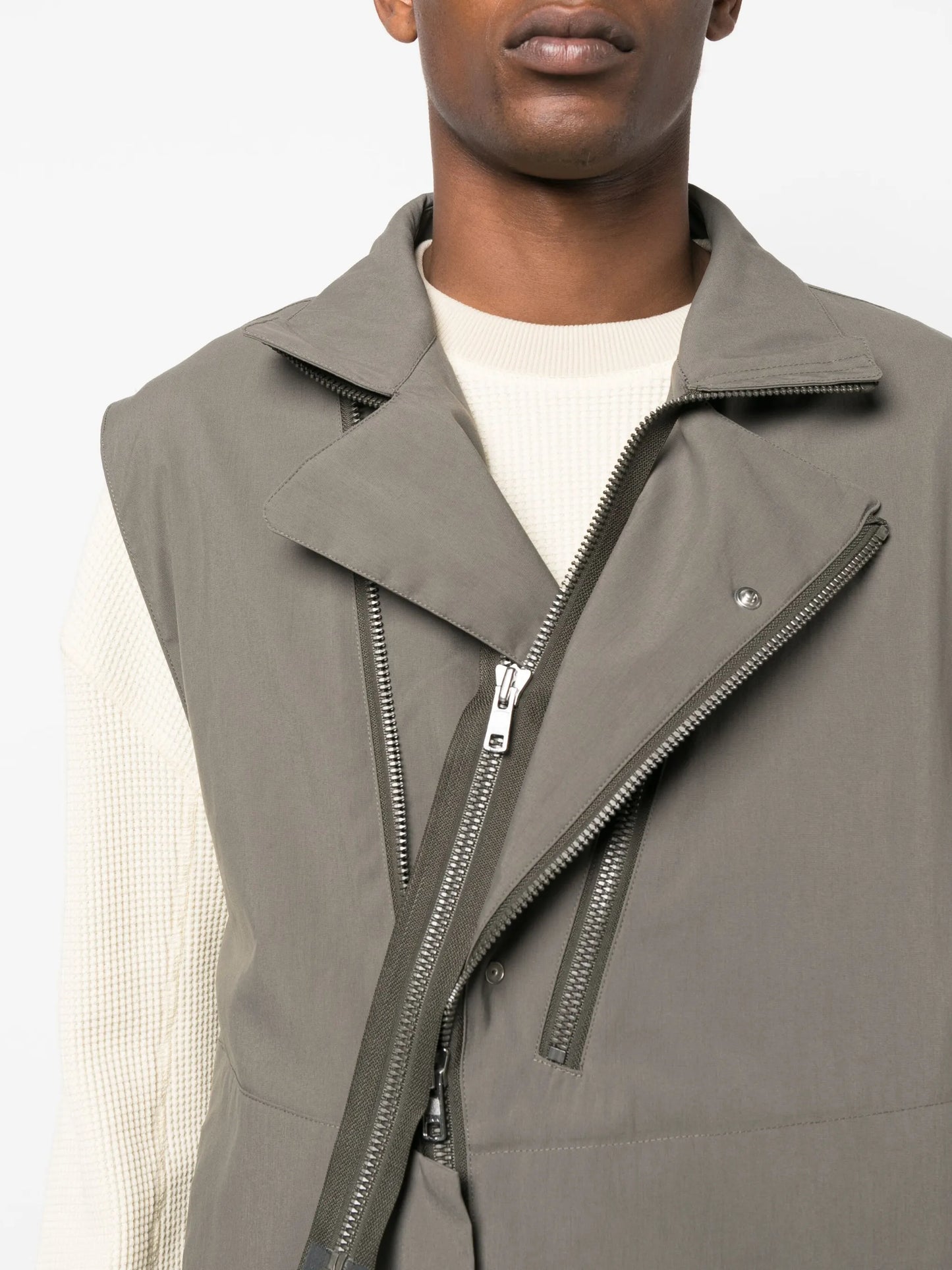 water-repellent zip-up vest