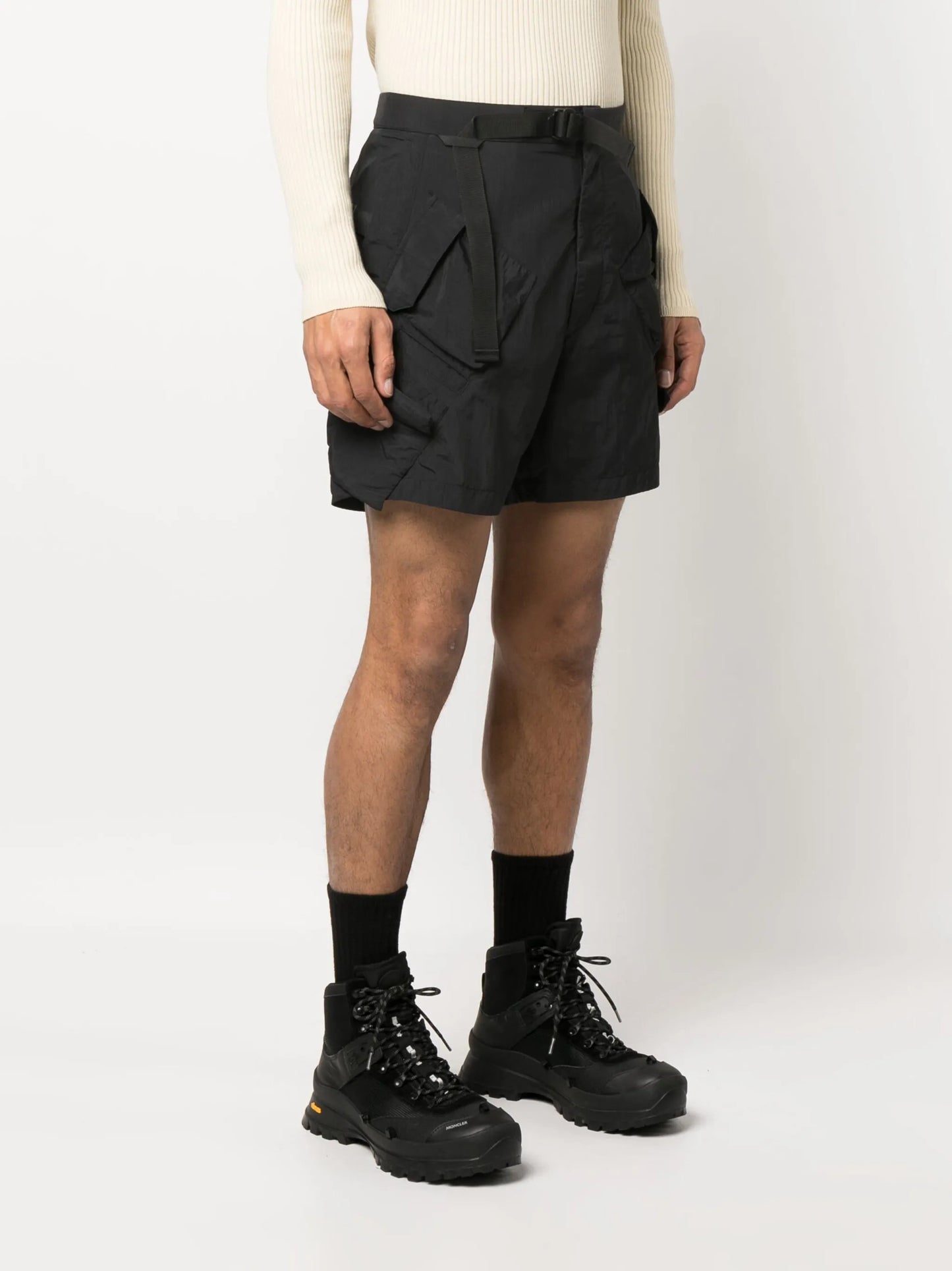 strap-detailing high-waisted shorts