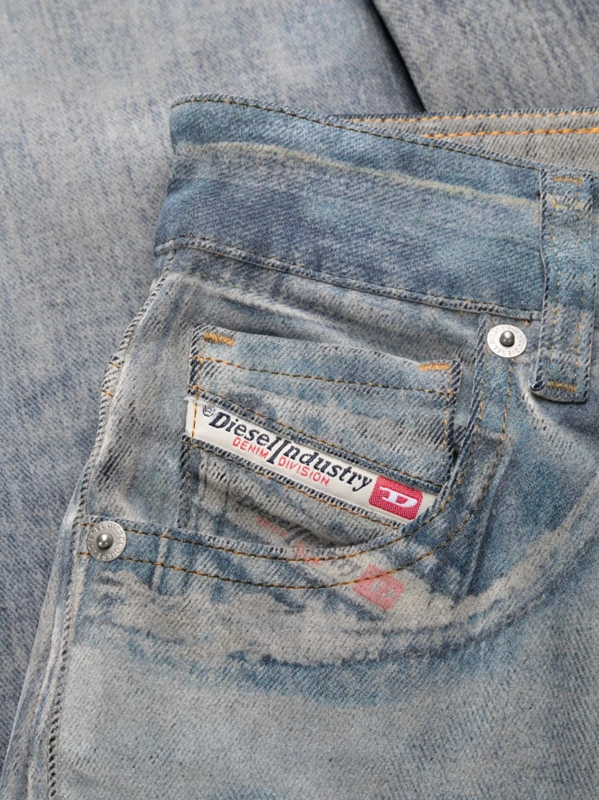 2003 D-Escription 09E51 flared jeans
