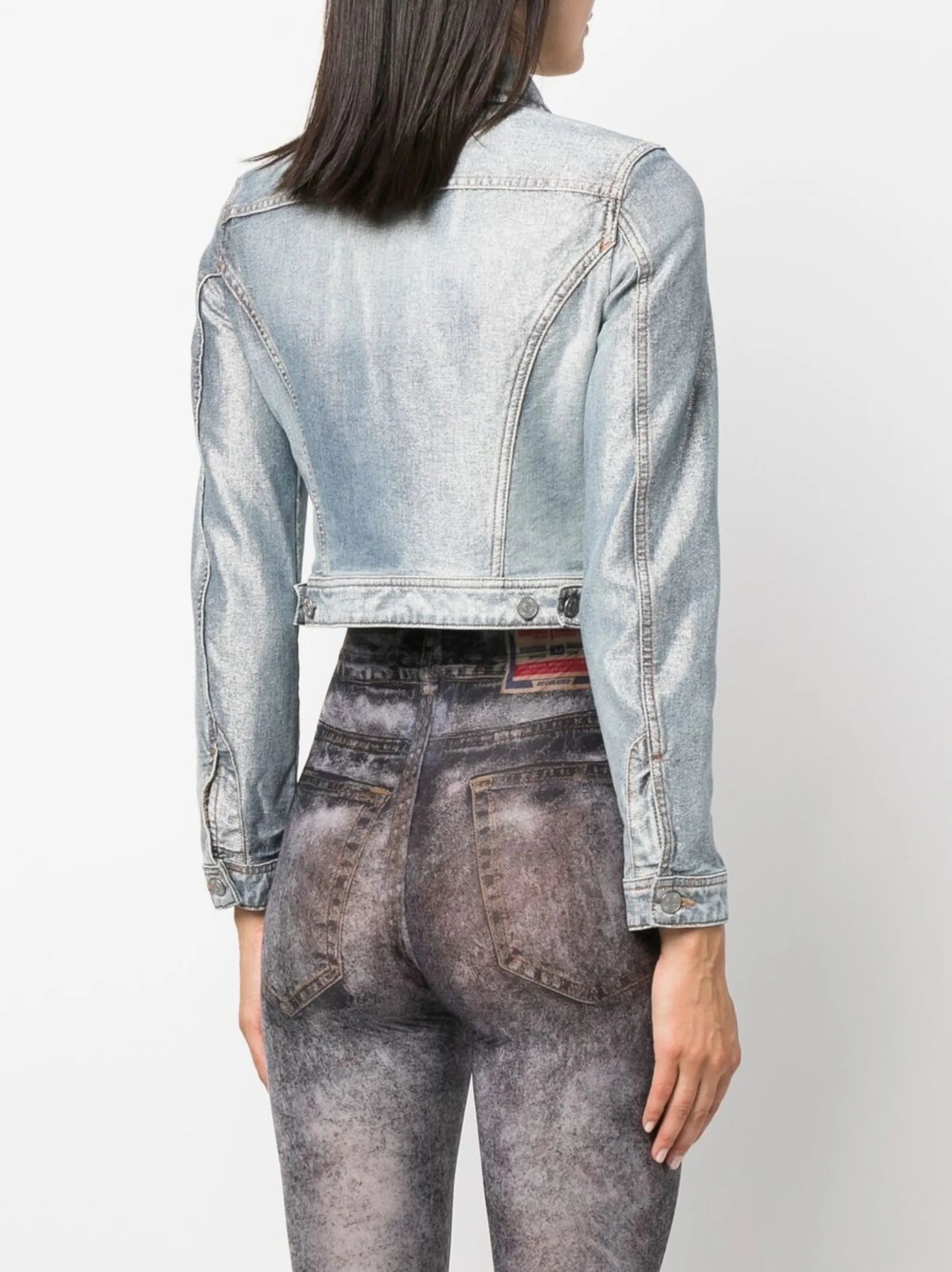 De-Slimmy cropped denim jacket
