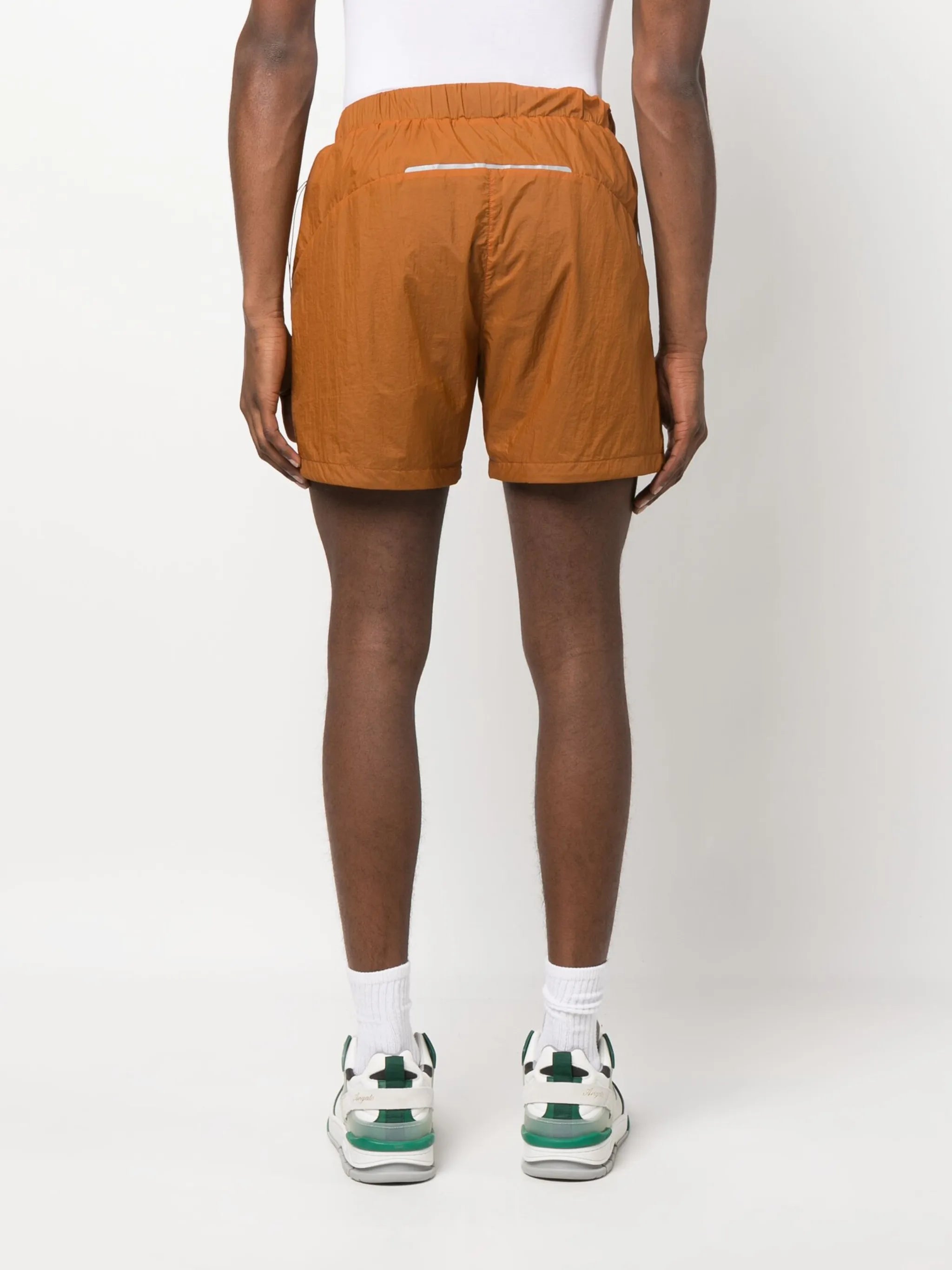 elasticated-waistband lightweight shorts
