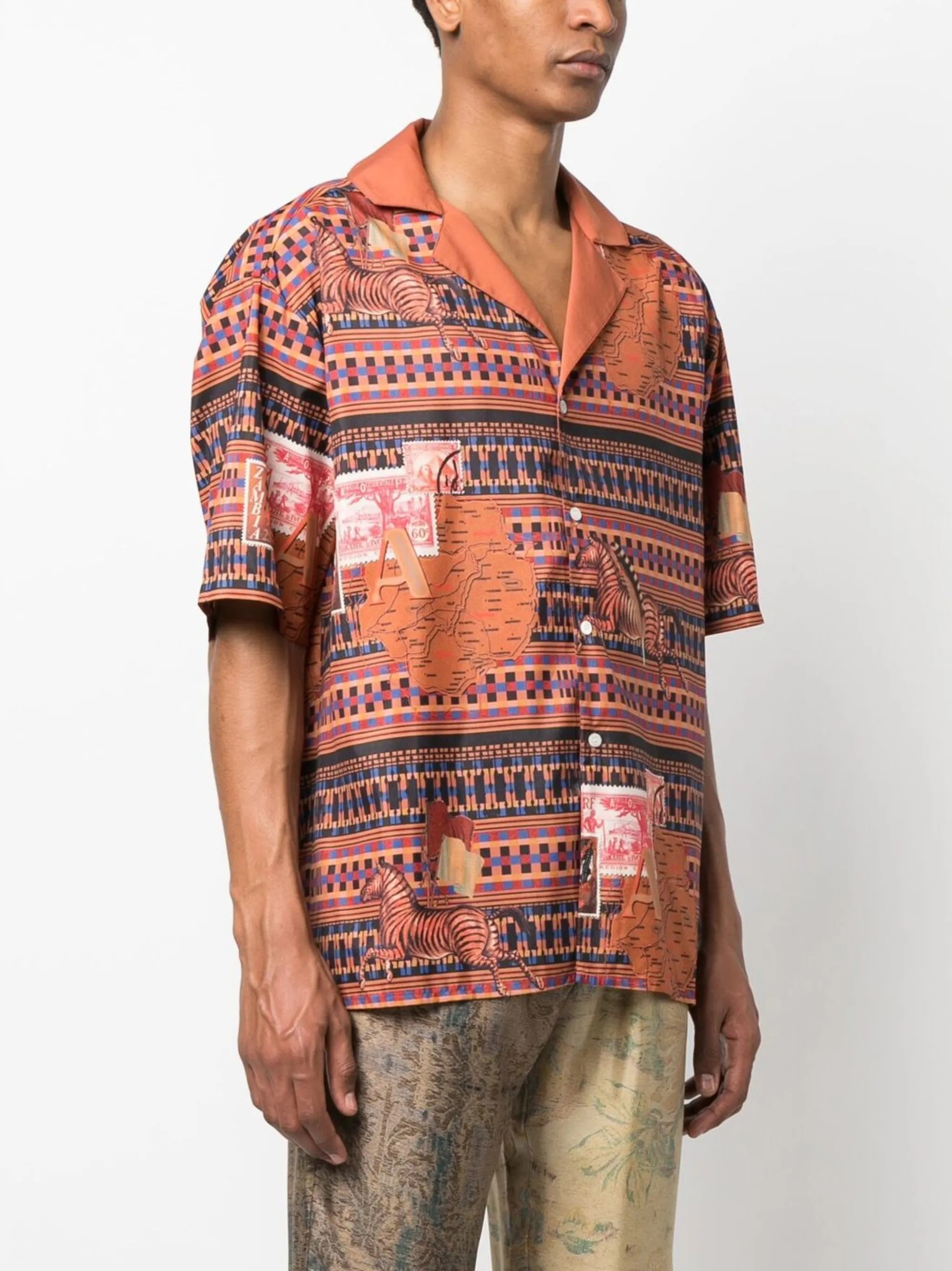 graphic-print short-sleeve shirt