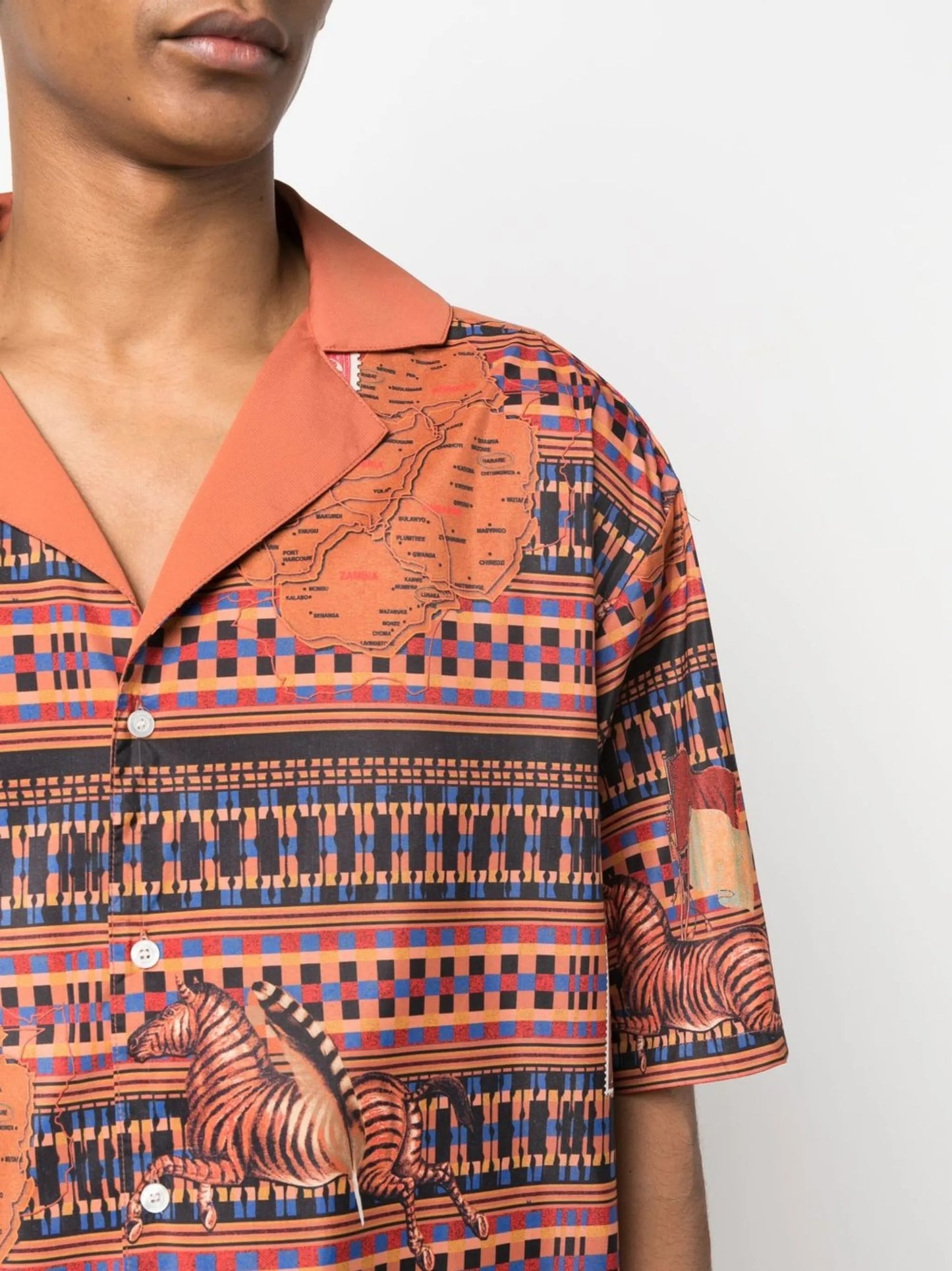 graphic-print short-sleeve shirt