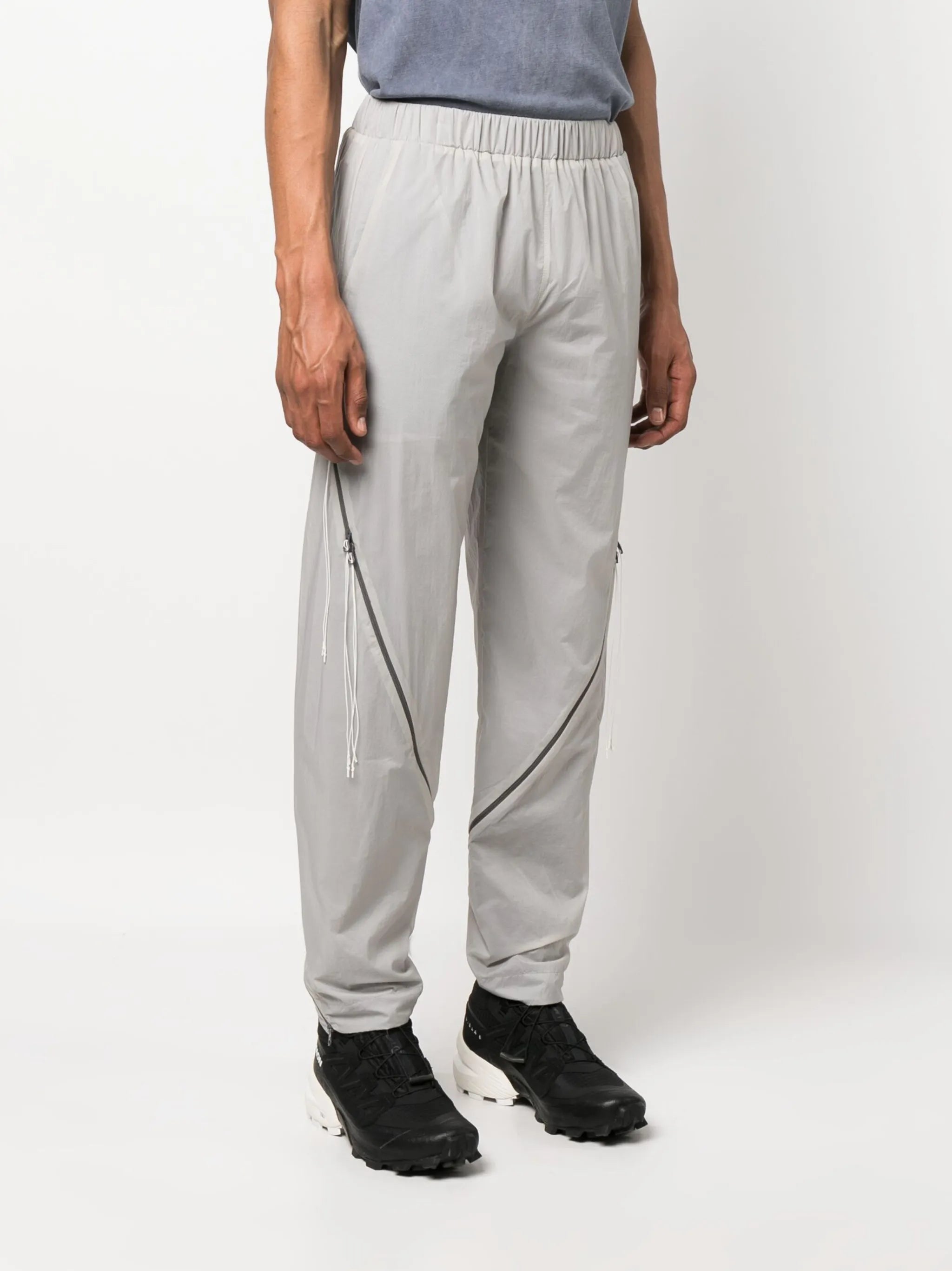 elasticated-waistband lightweight shorts