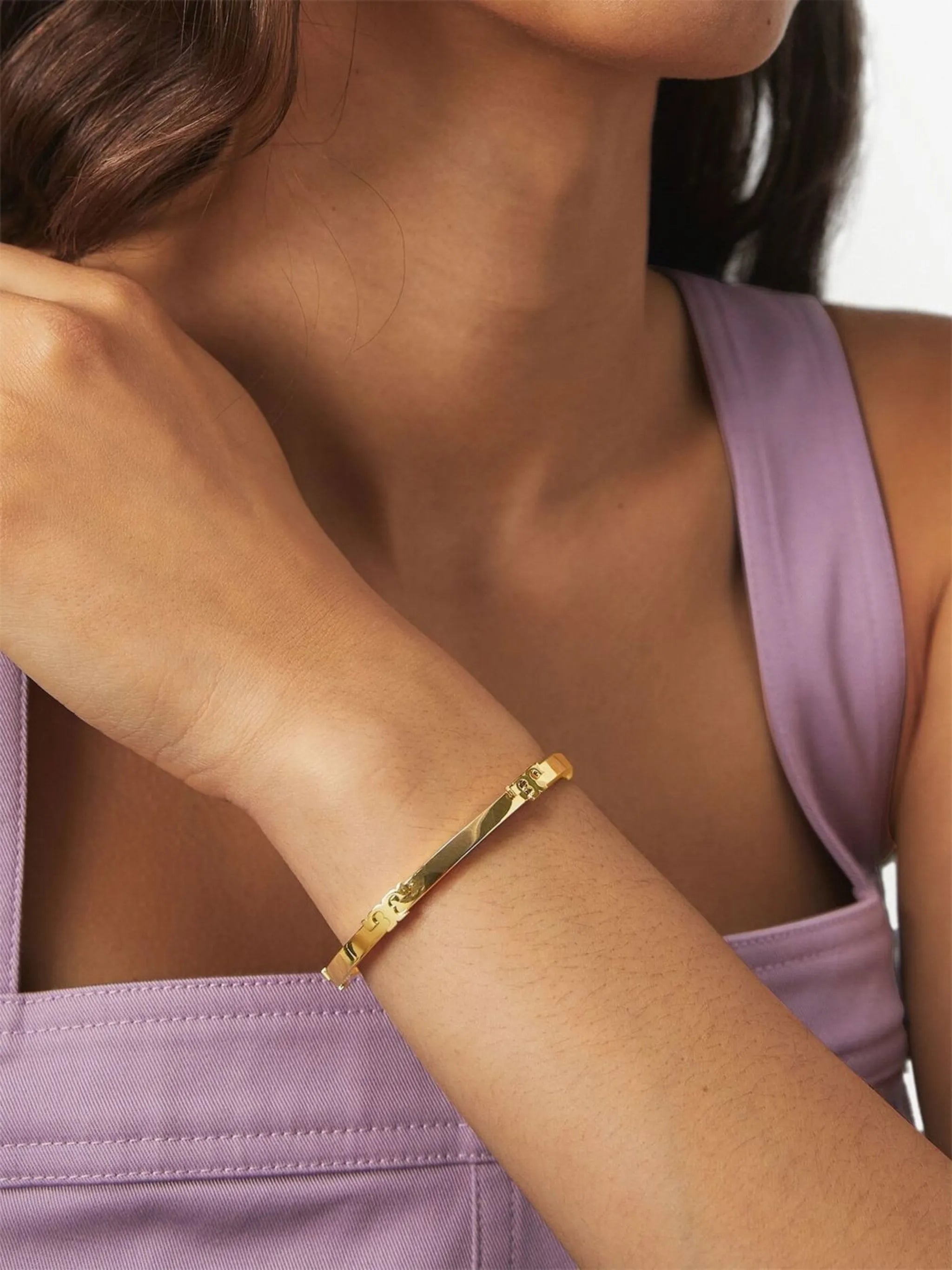 logo-plaque detail bangle