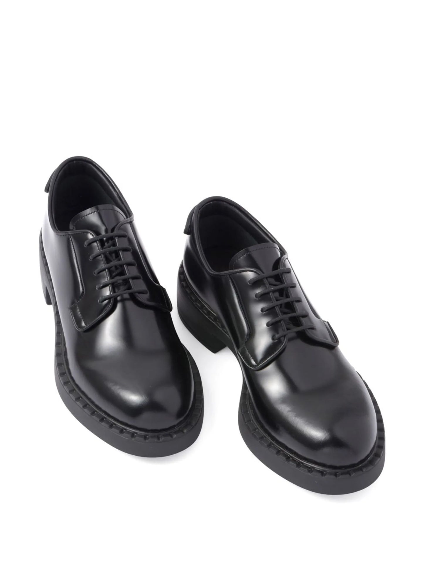 polished-finish lace-up shoes