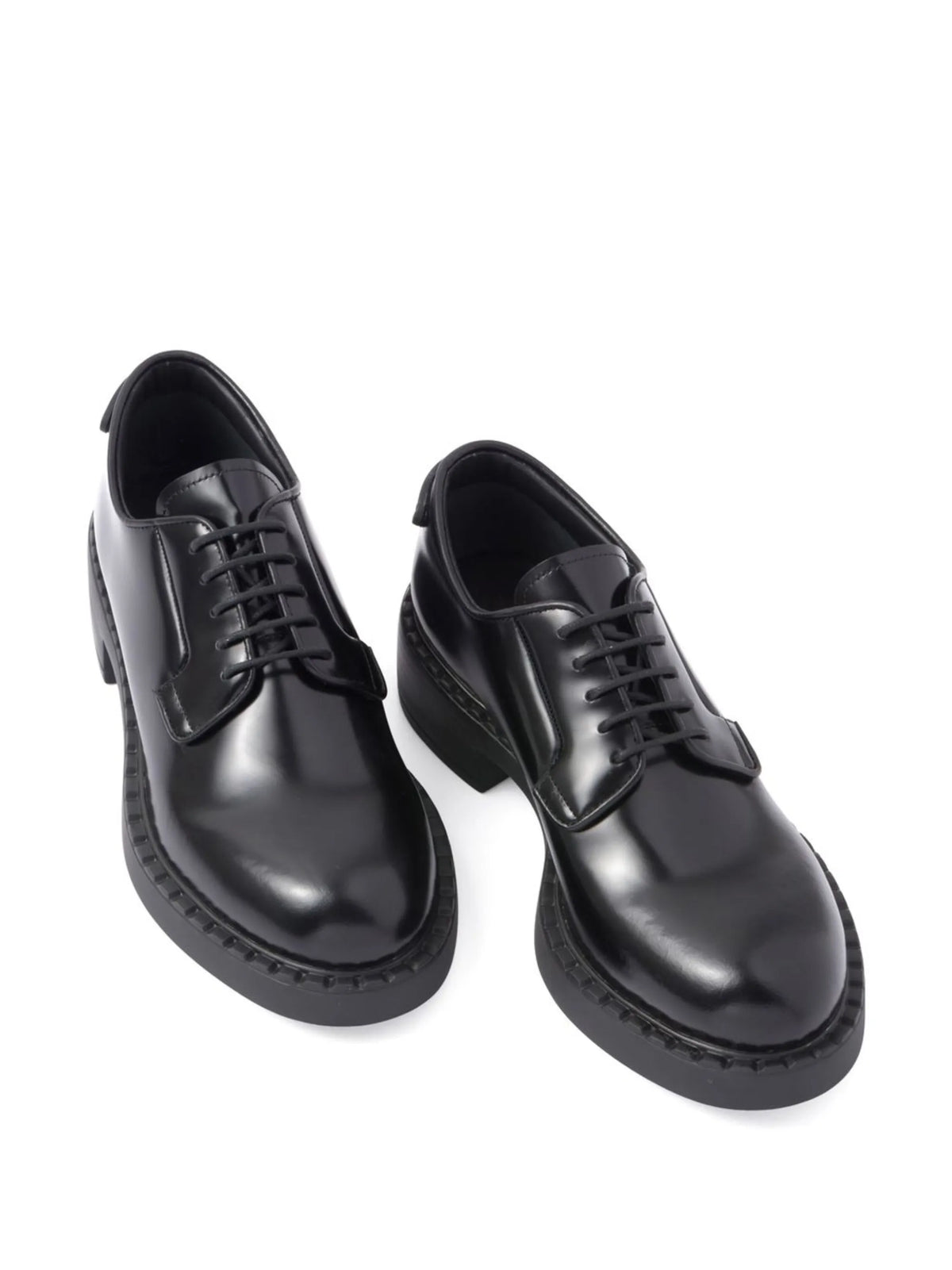 polished-finish lace-up shoes