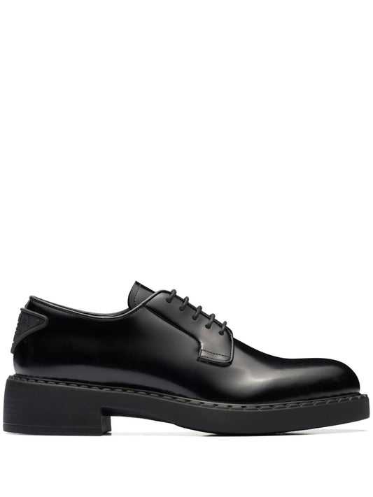 polished-finish lace-up shoes