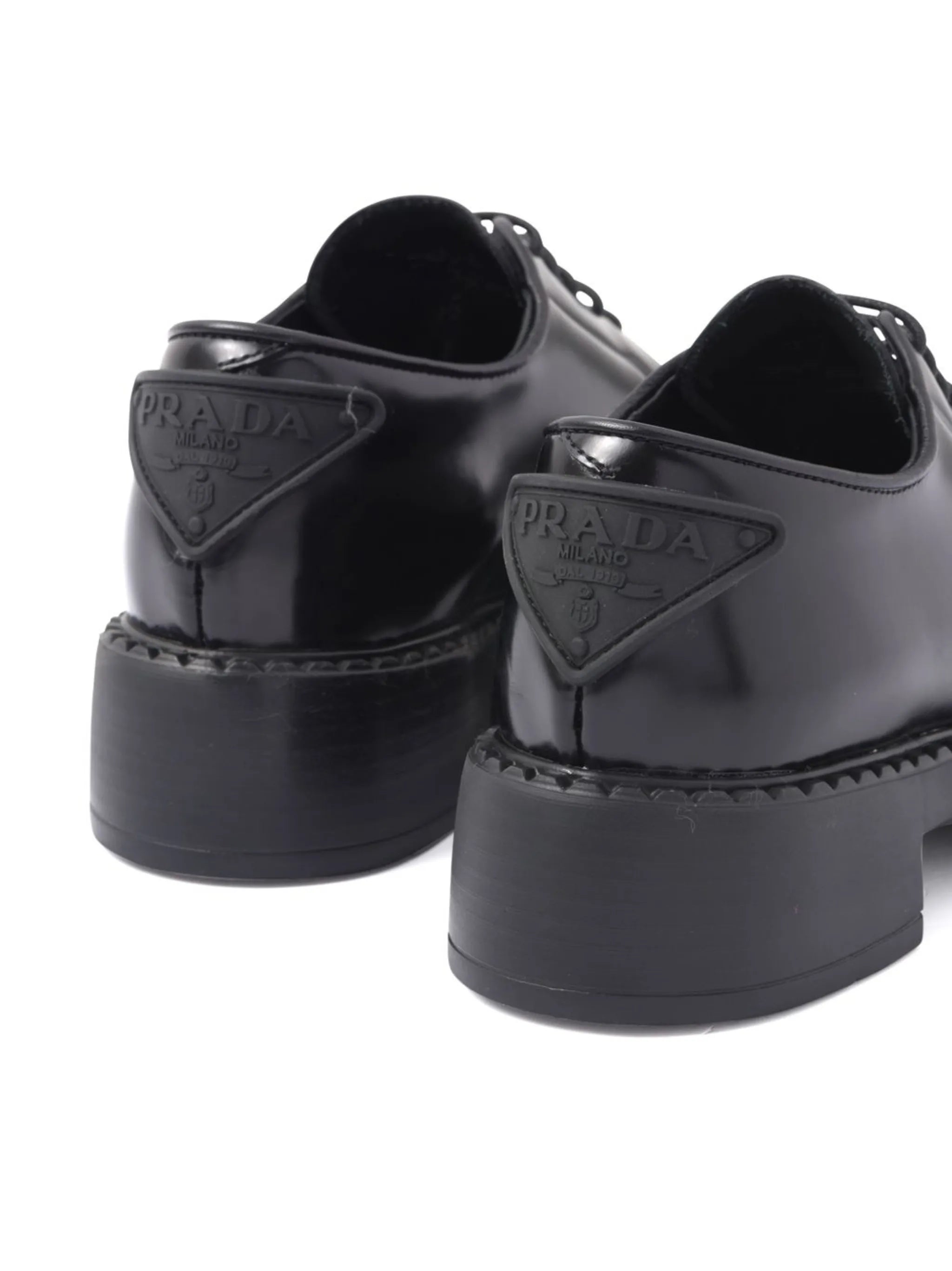 polished-finish lace-up shoes