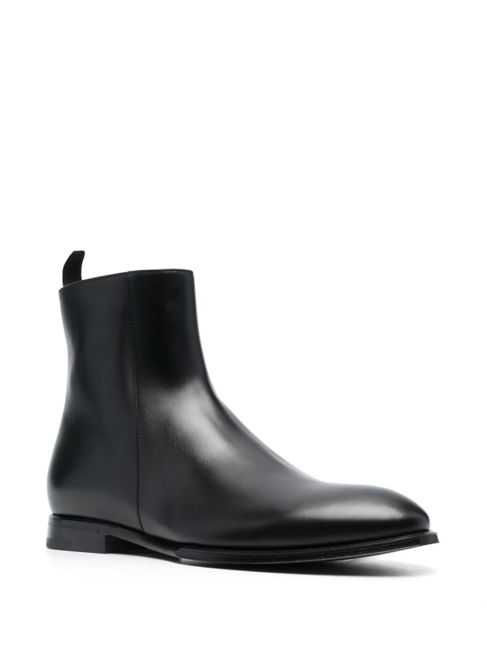ailing-toe leather boots