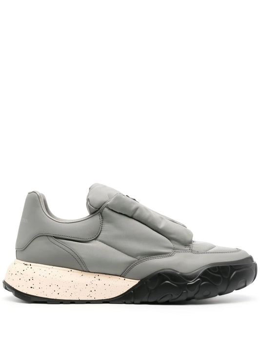 Court low-top sneakers