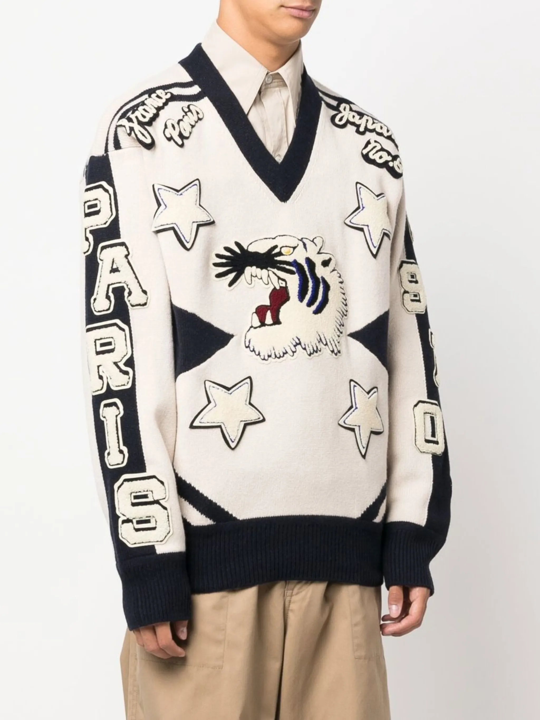 applique-detail V-neck jumper