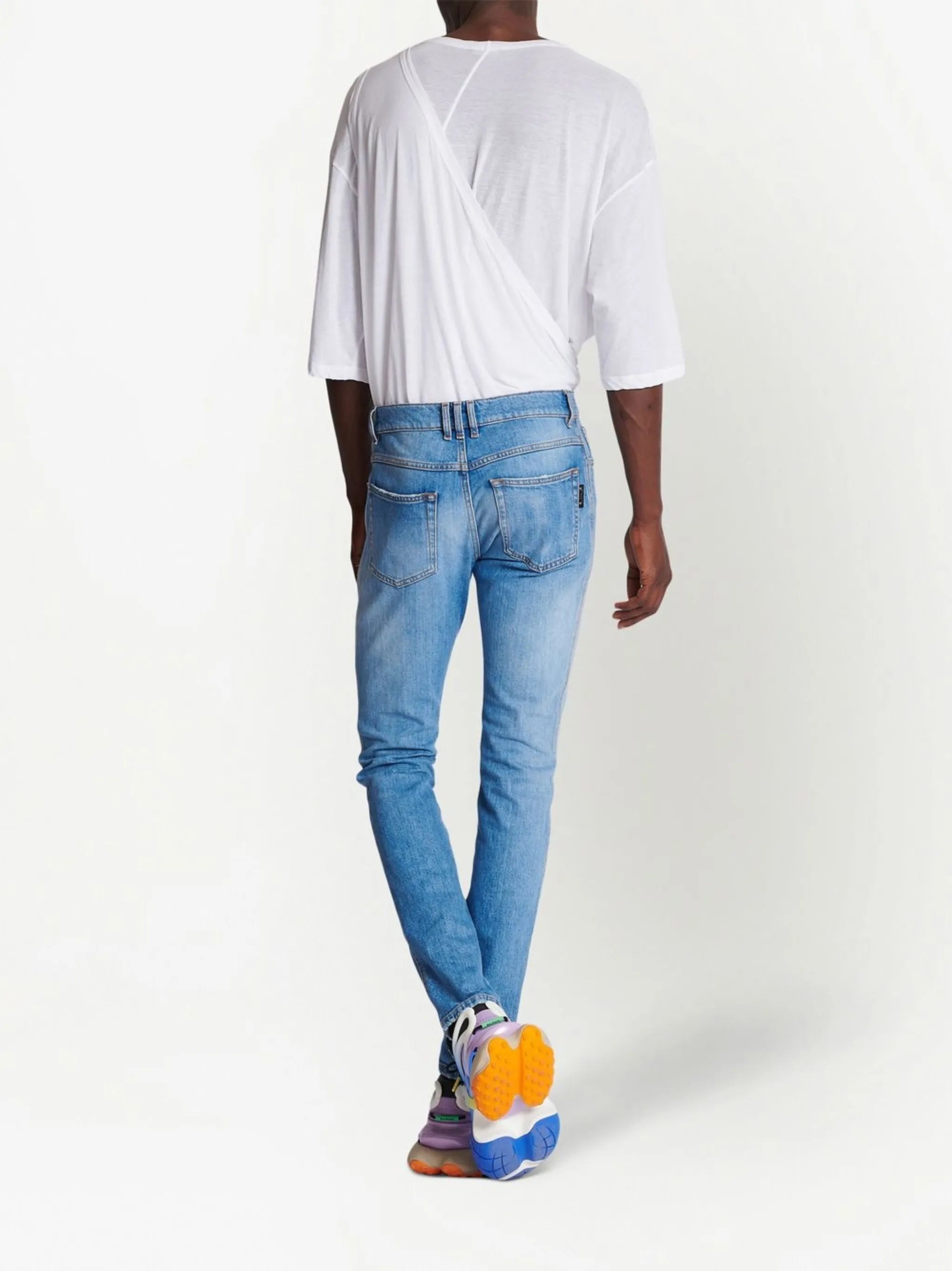 low-rise slim-fit jeans