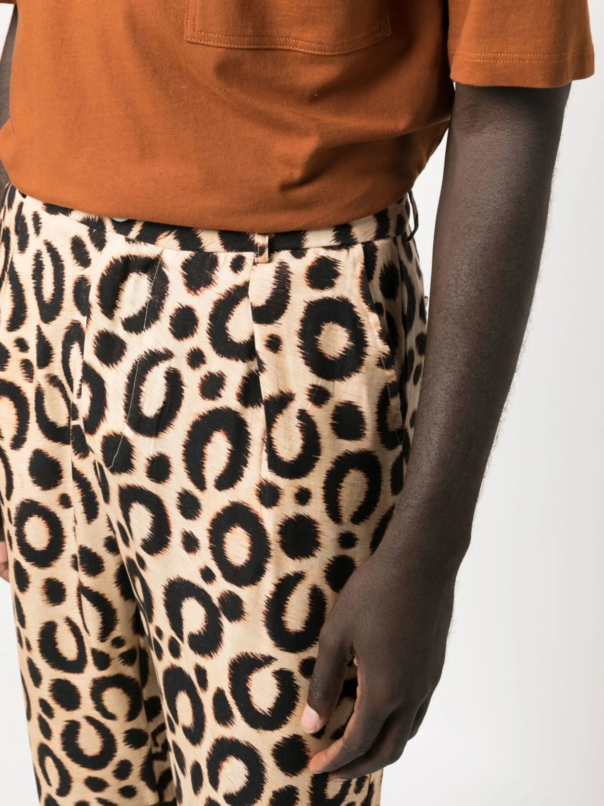 mid-rise wide-leg trousers