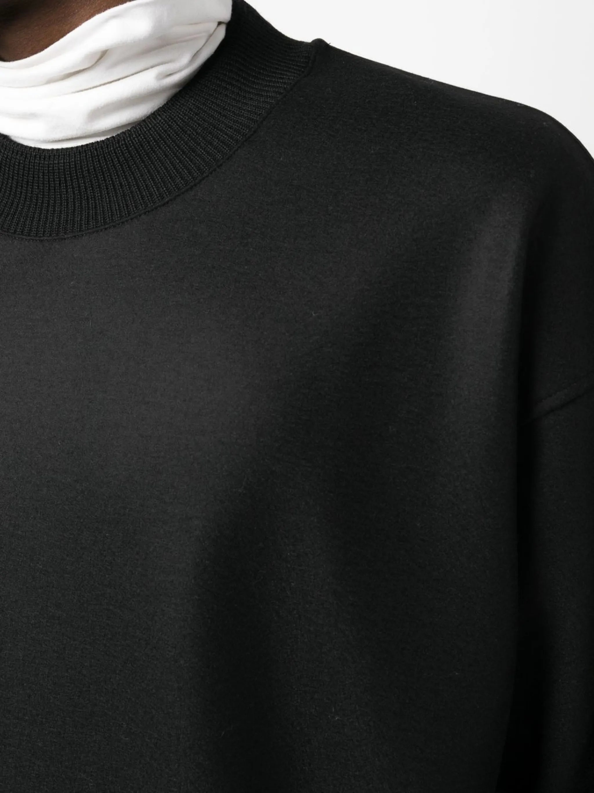 long-sleeve crew-neck sweatshirt