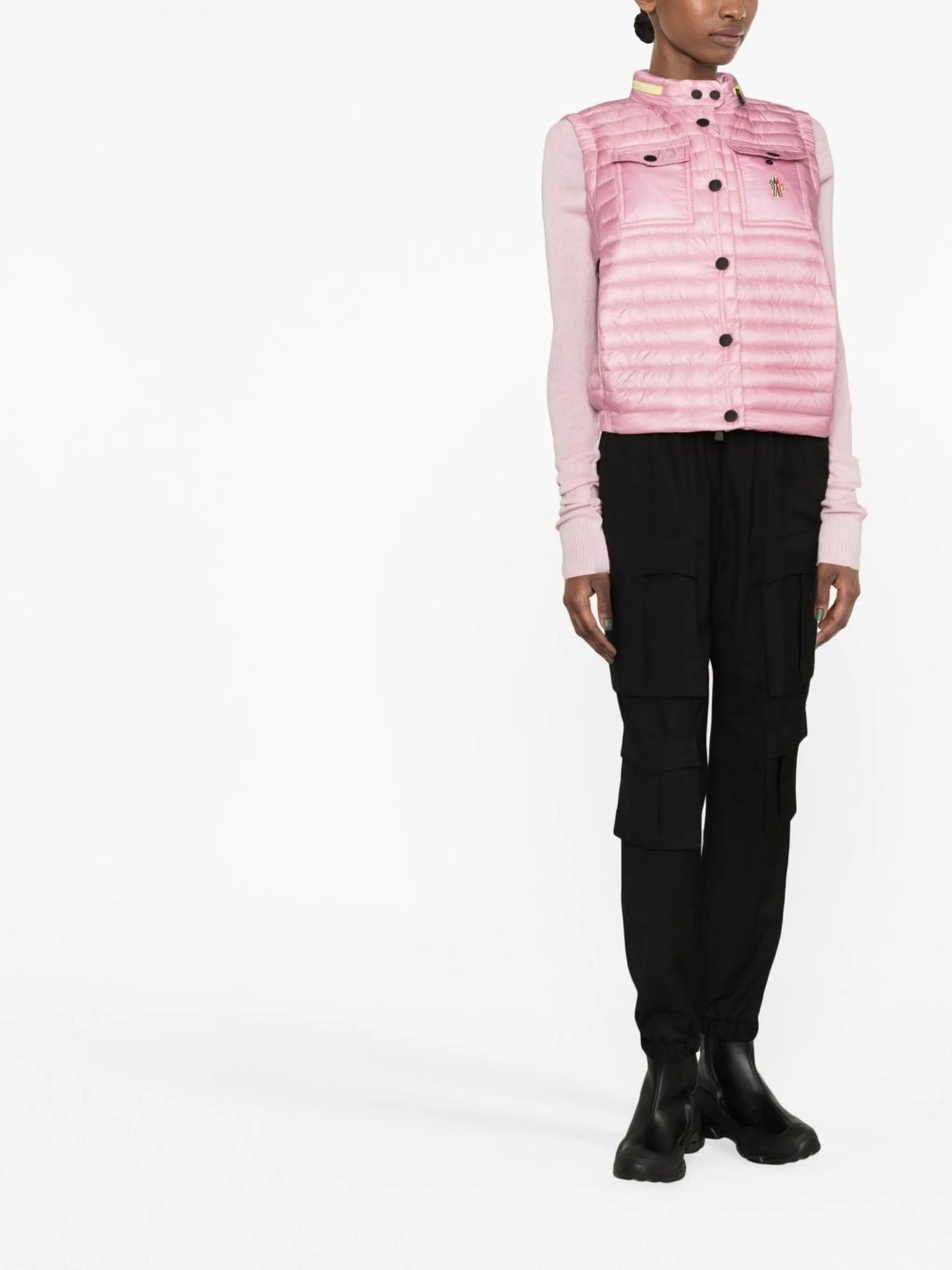 Daynamic quilted-finish gilet