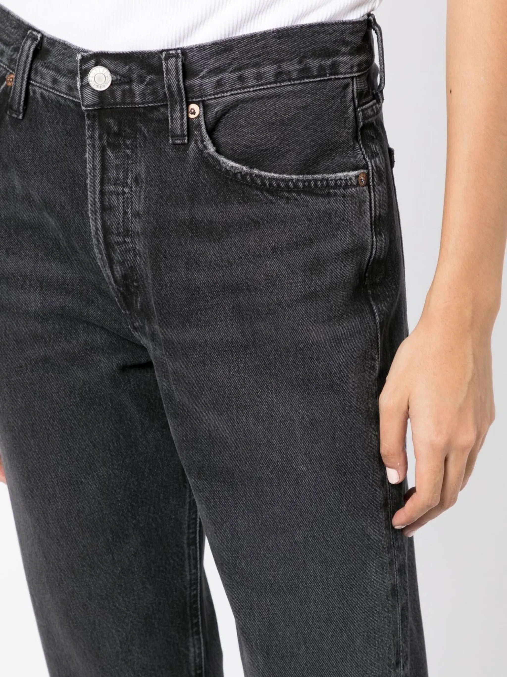 straight-leg cropped jeans
