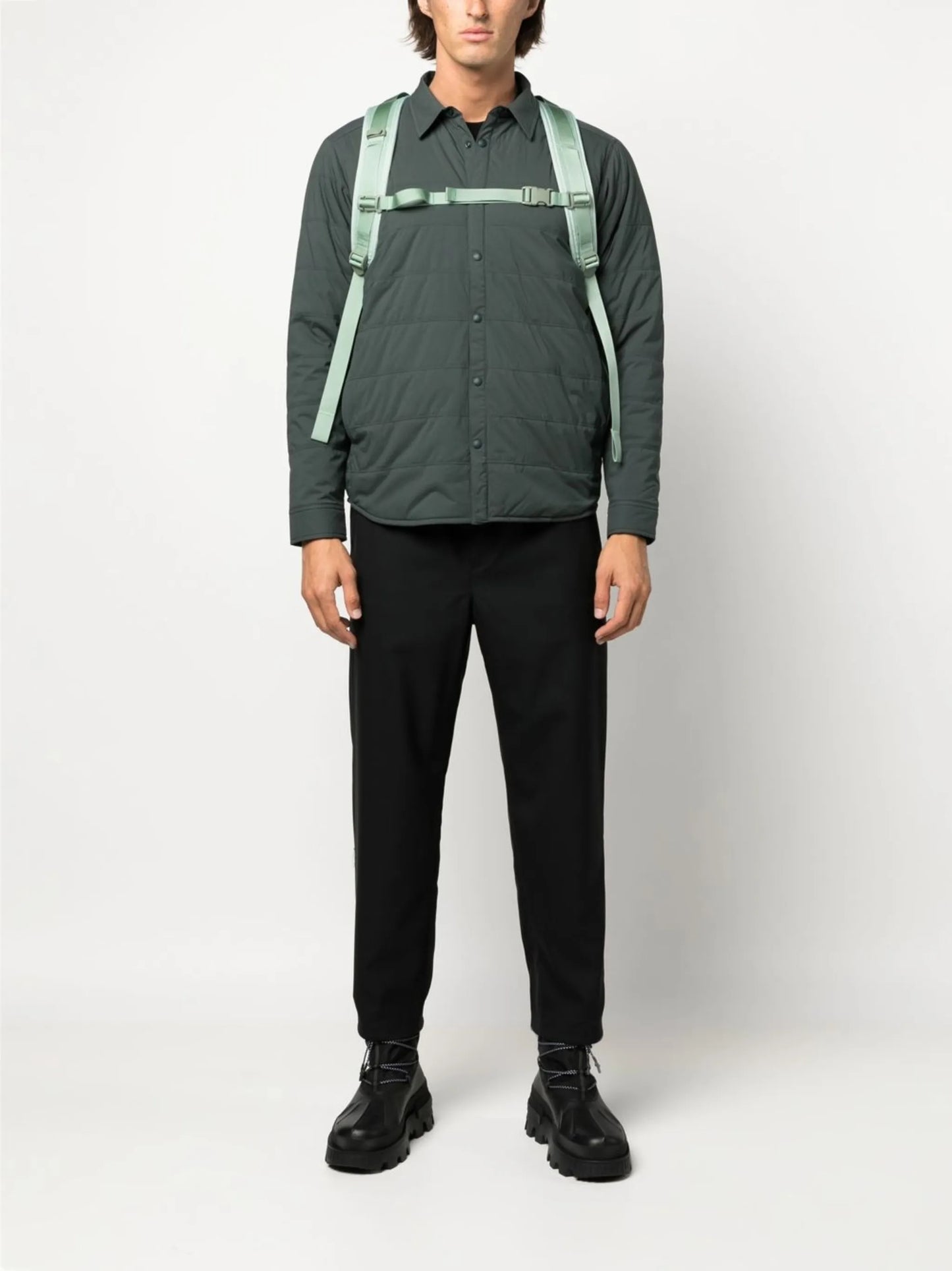 elasticated-waist straight-leg trousers