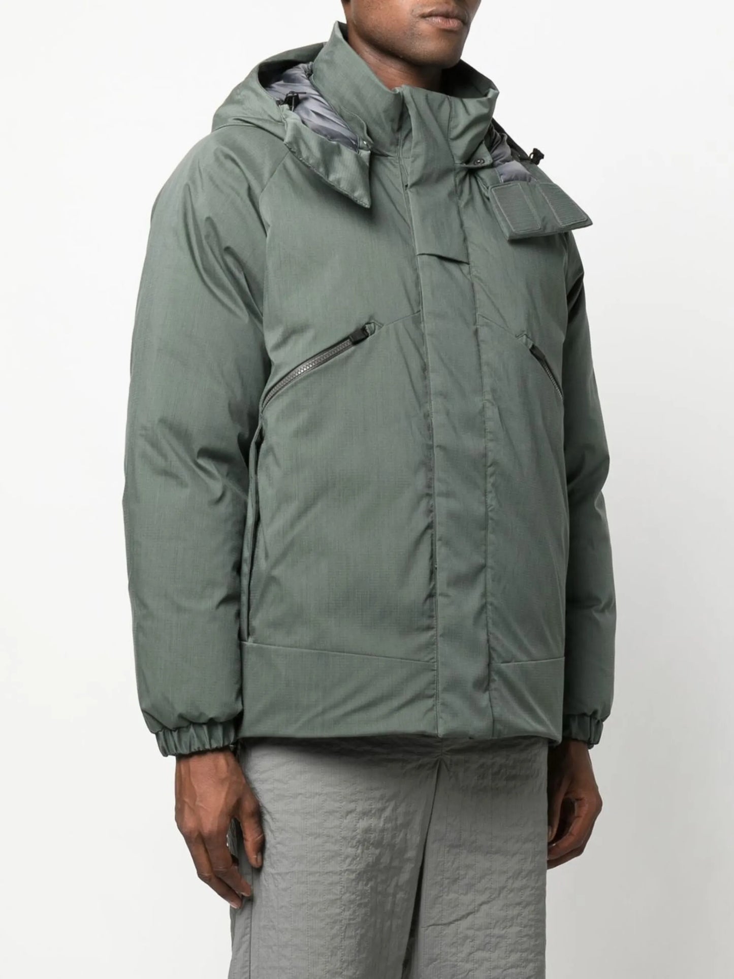 2L hooded performance jacket