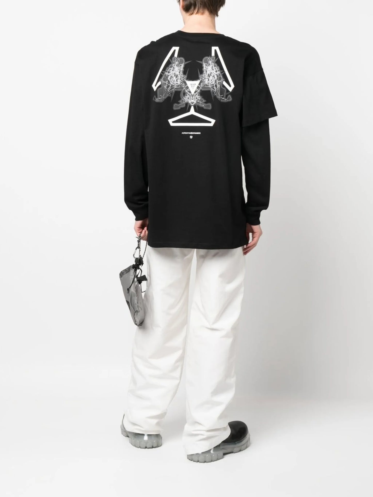 graphic-print asymmetric-sleeve T-shirt