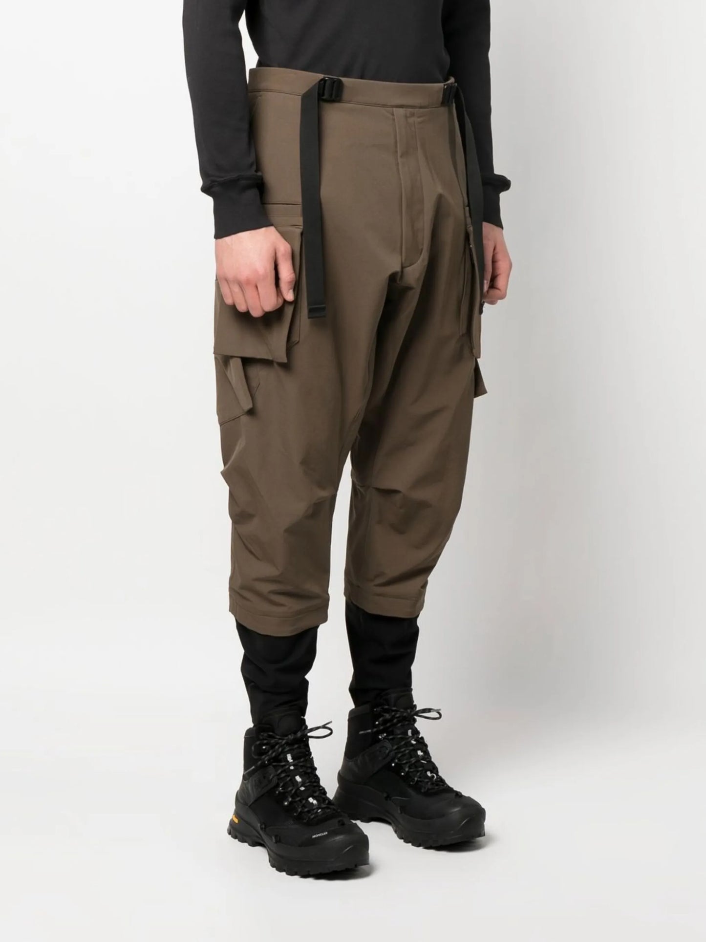 cropped cargo trousers