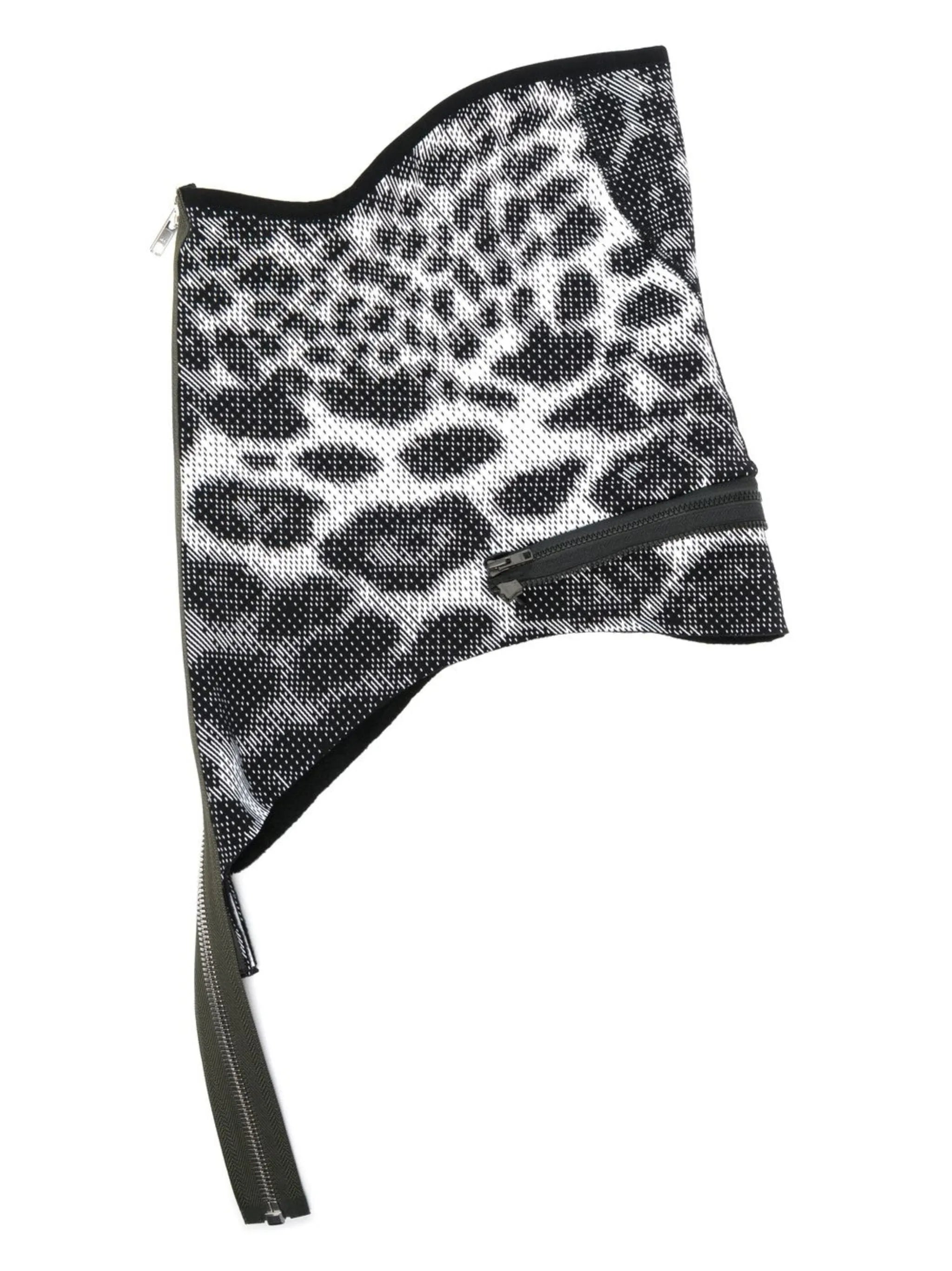 zip-up neck warmer