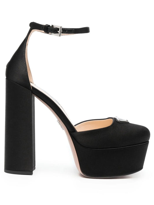 triangle logo-plaque platform pumps