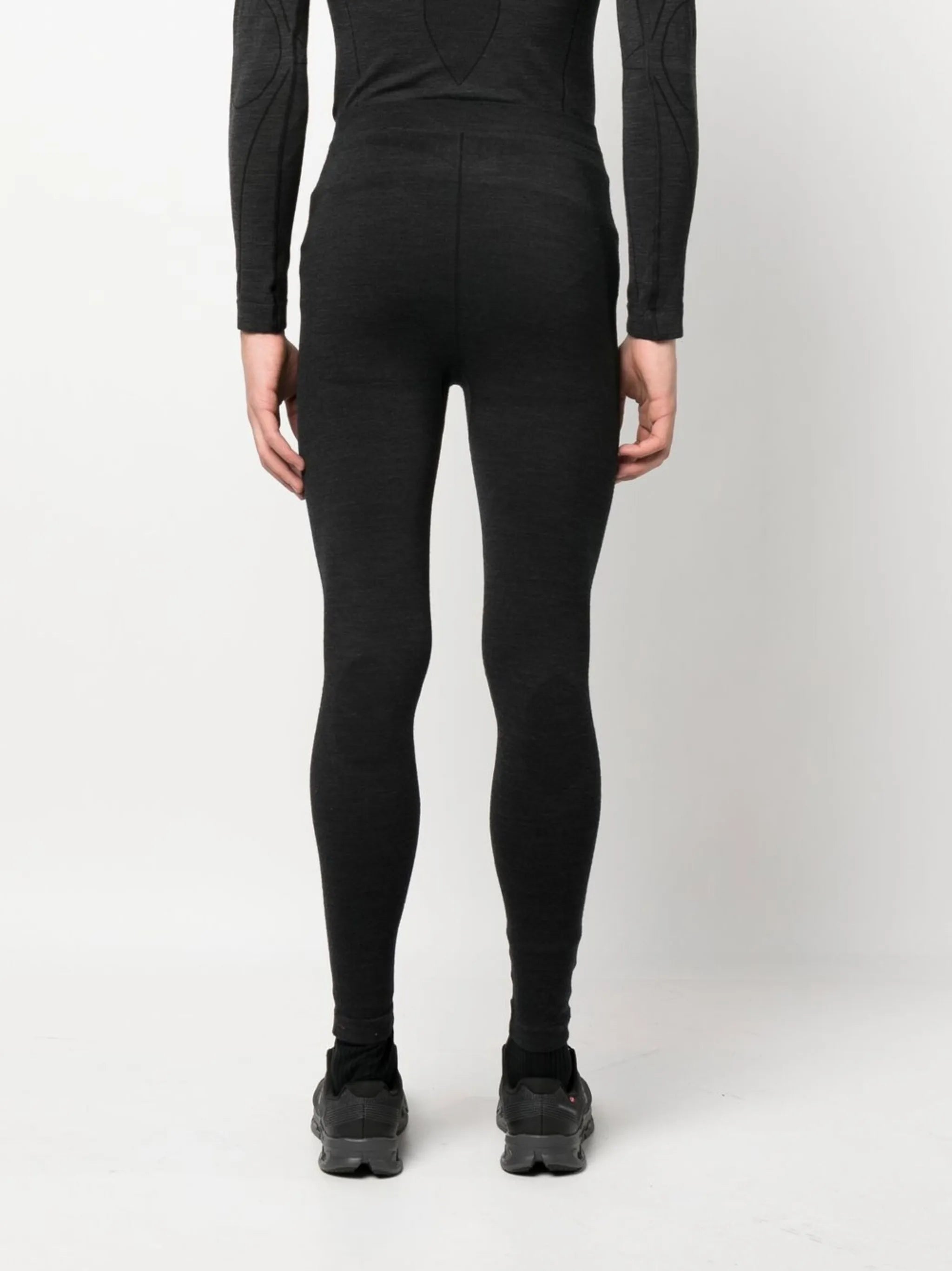 skin-tight compression tights