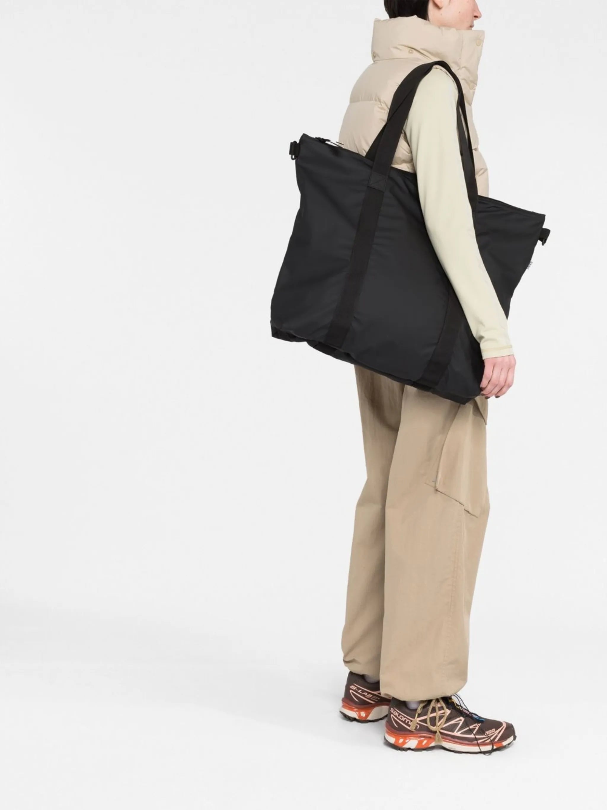 matte-finish zipped tote bag