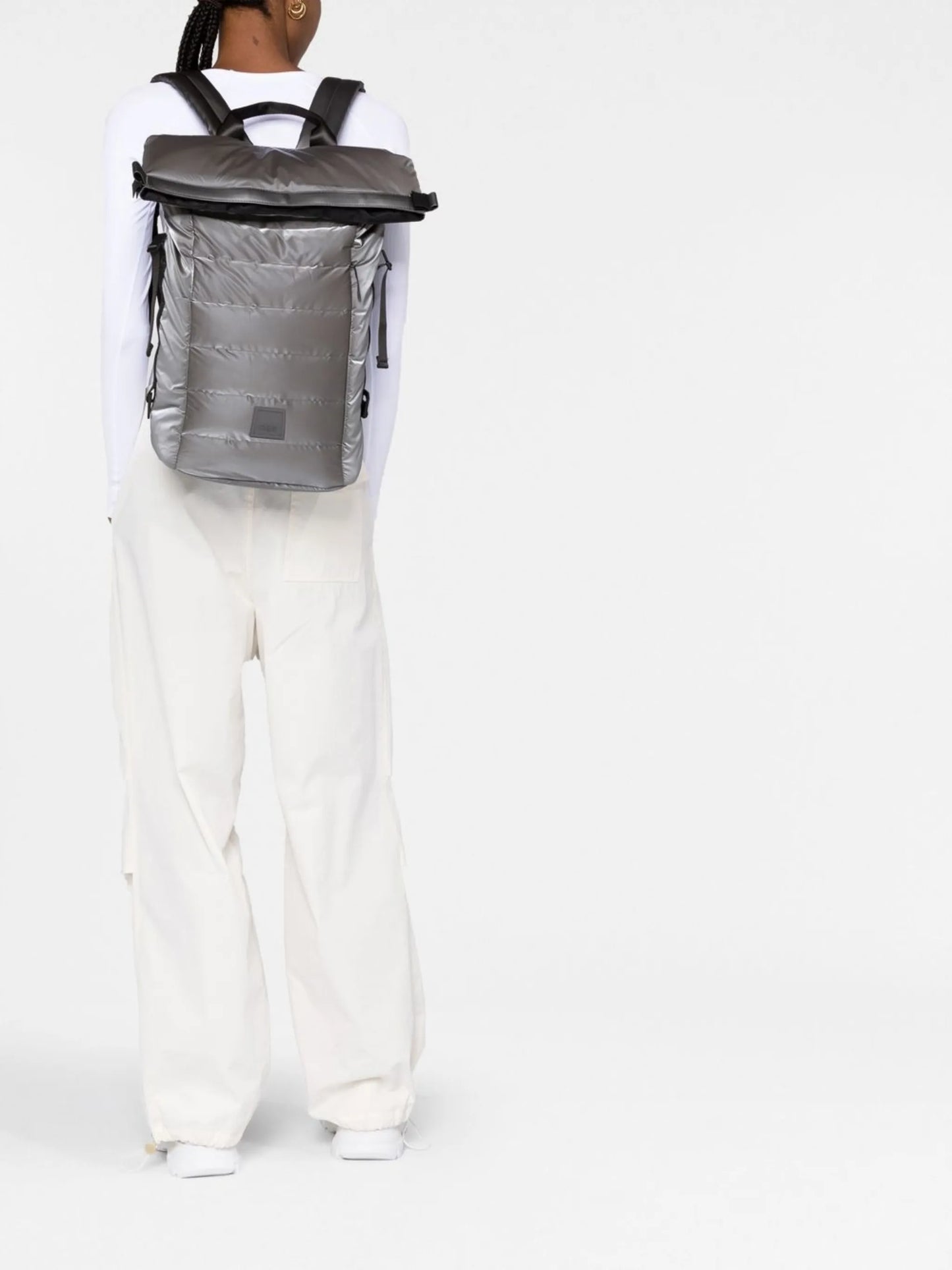 padded buckle-fastening backpack
