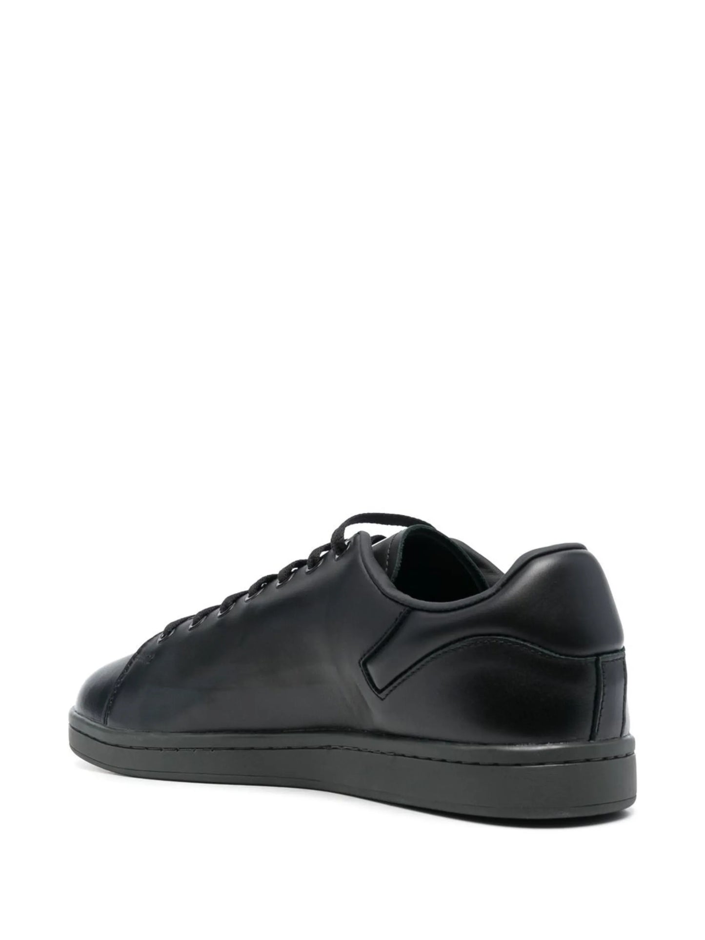 round-toe low-top sneakers