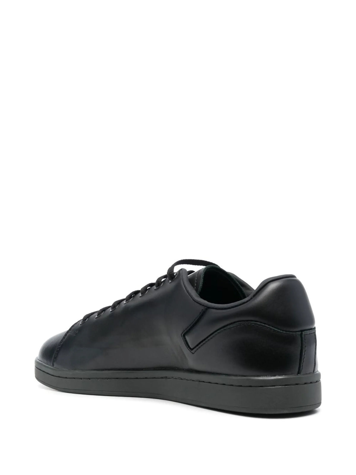 round-toe low-top sneakers