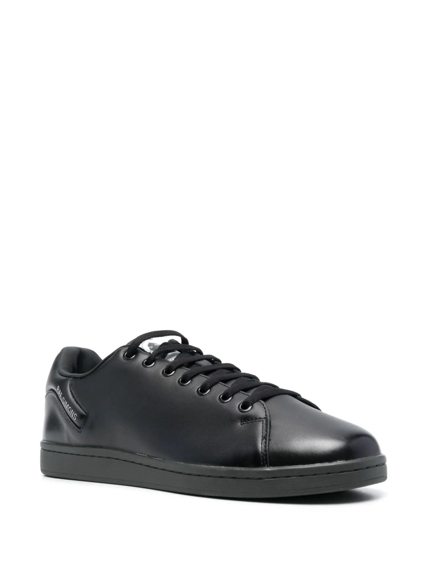 round-toe low-top sneakers