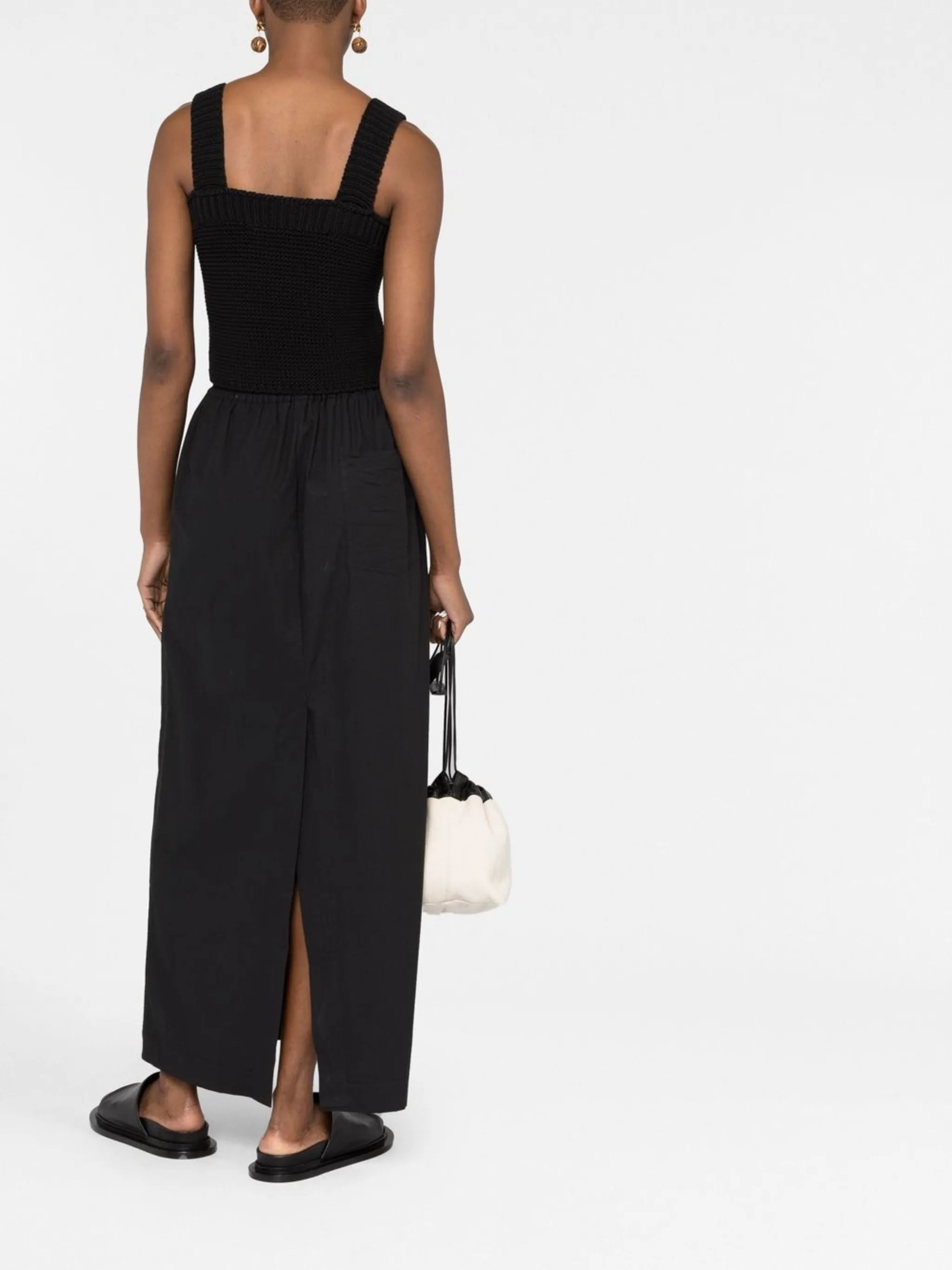 sleeveless knitted vest
