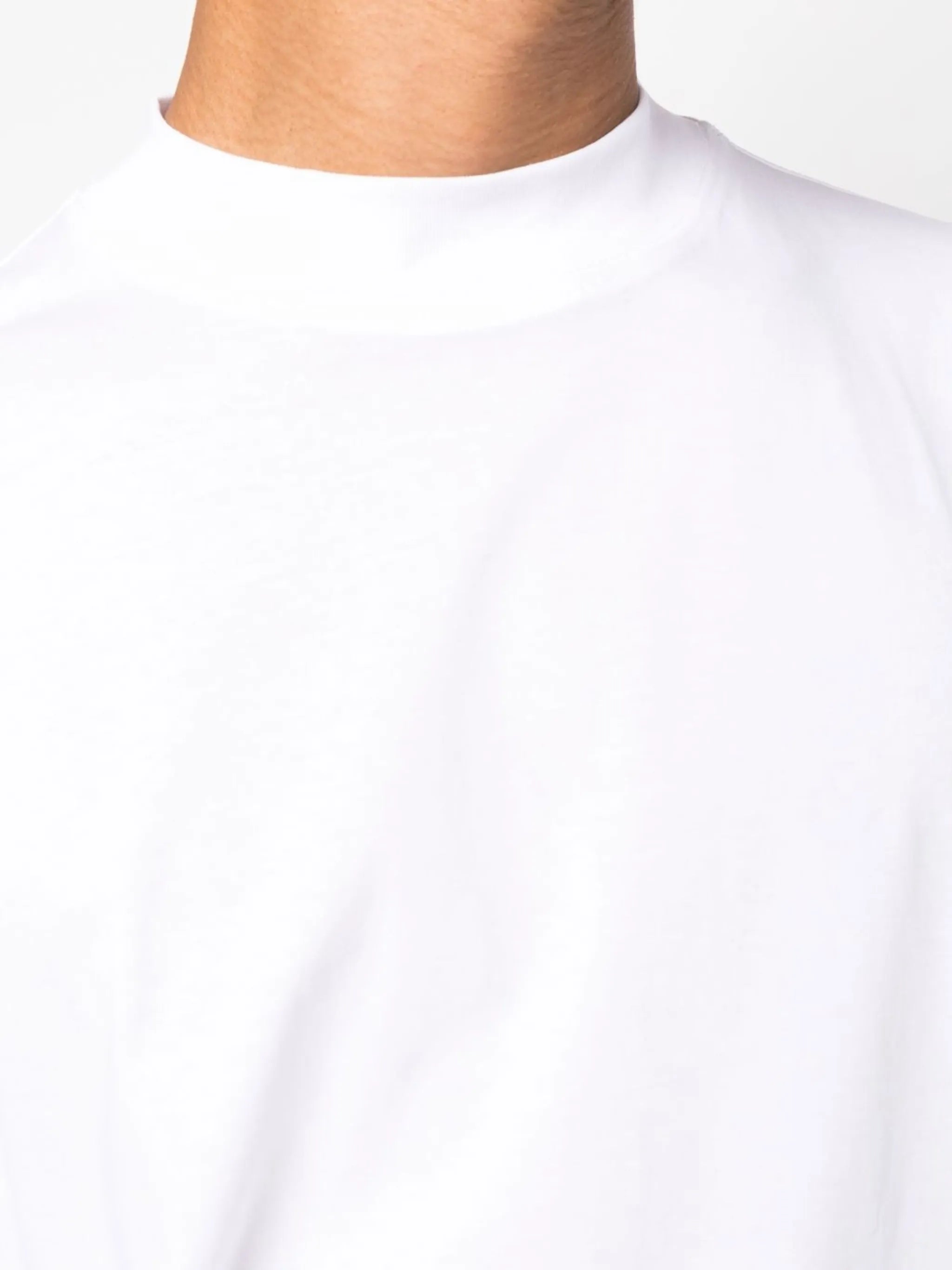 short-sleeved cotton T-shirt