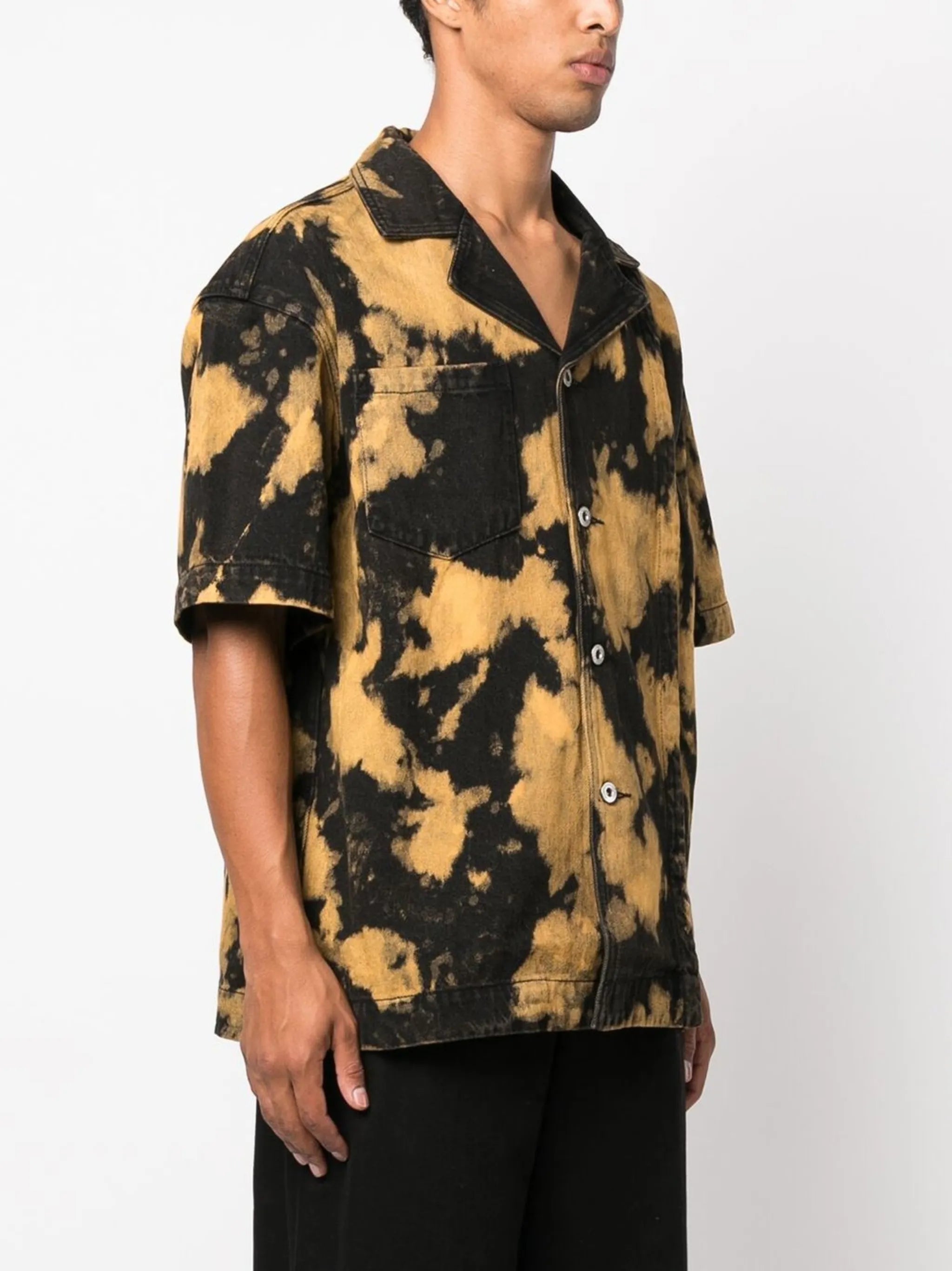 tie-dye short-sleeved shirt