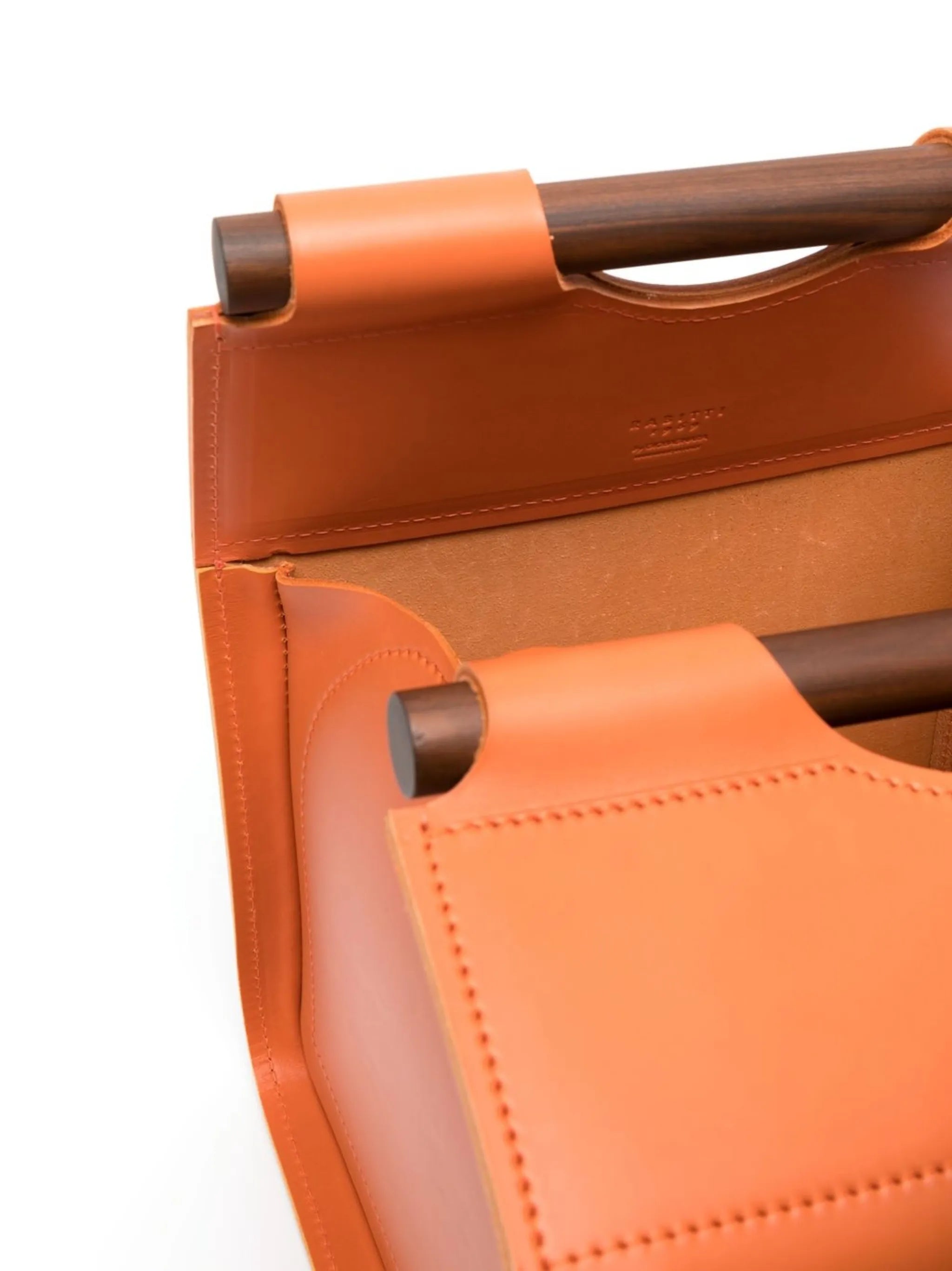 Jota leather storage basket