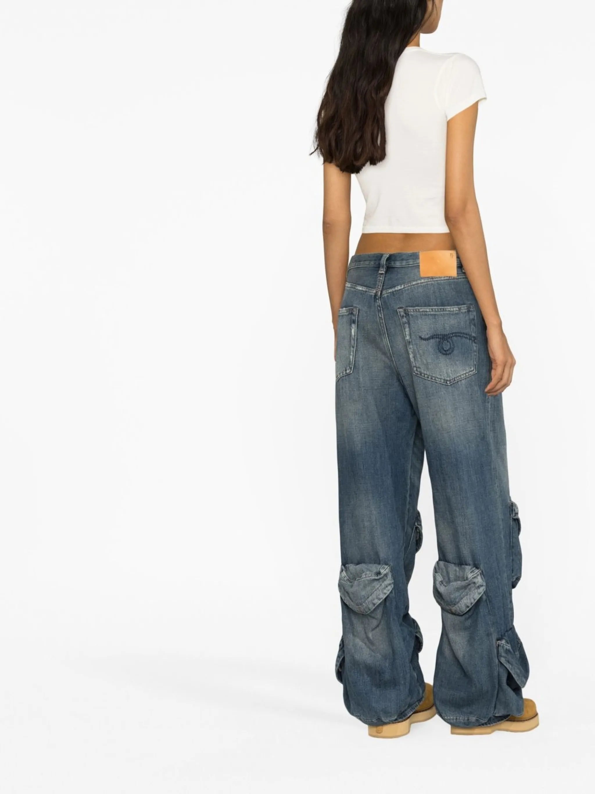 multiple-pockets washed jeans