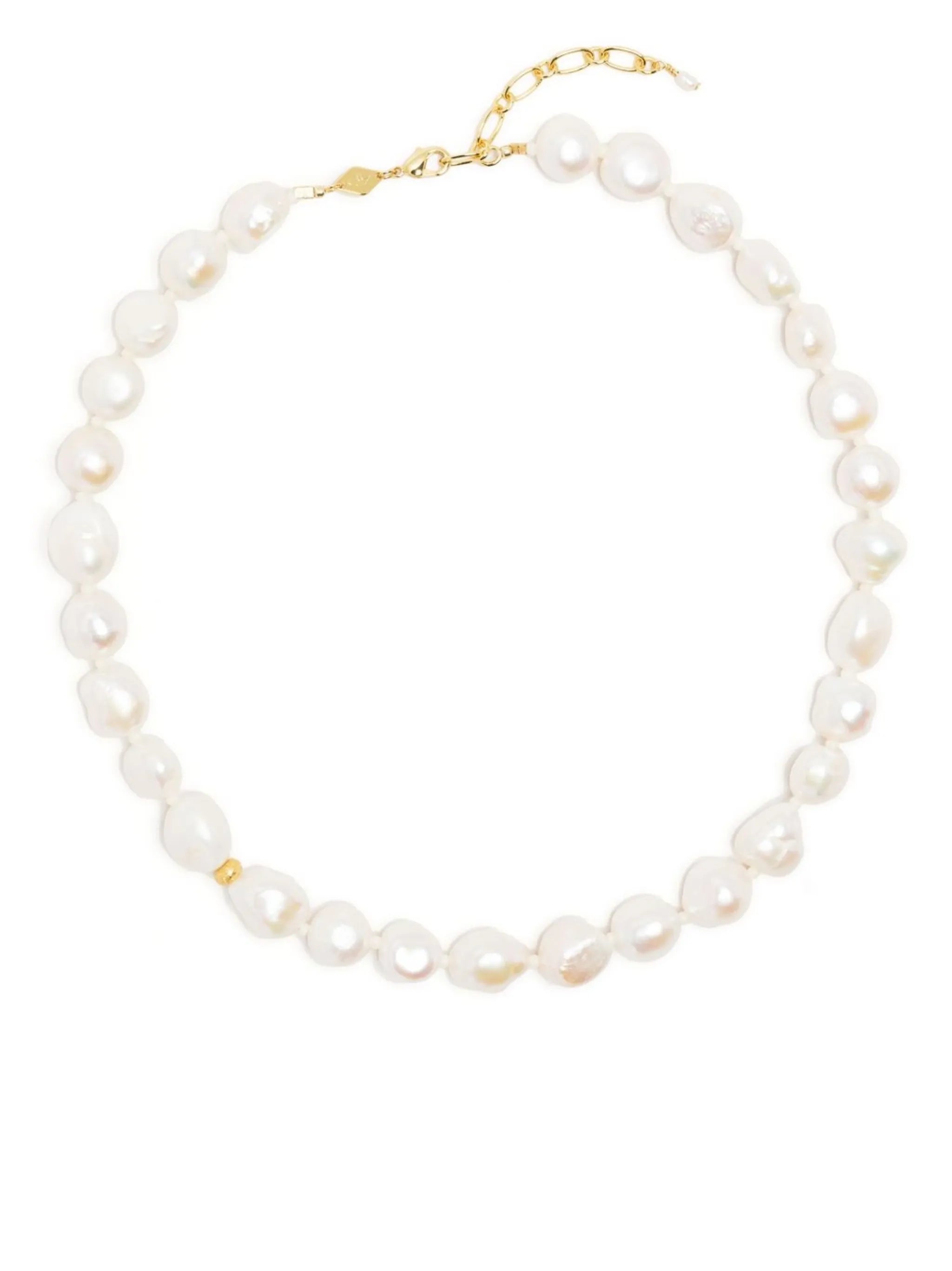 Stellar pearl necklace