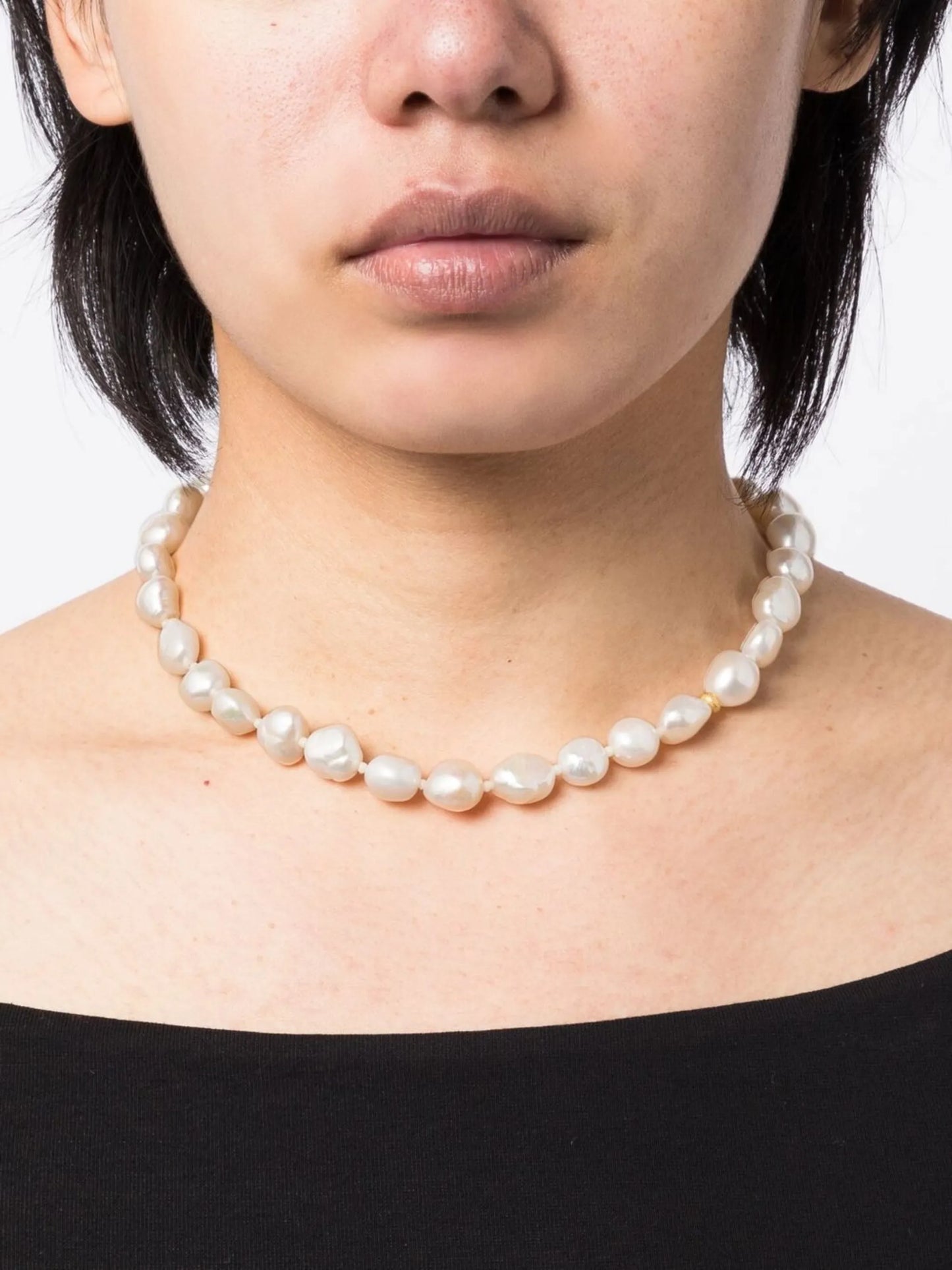 Stellar pearl necklace