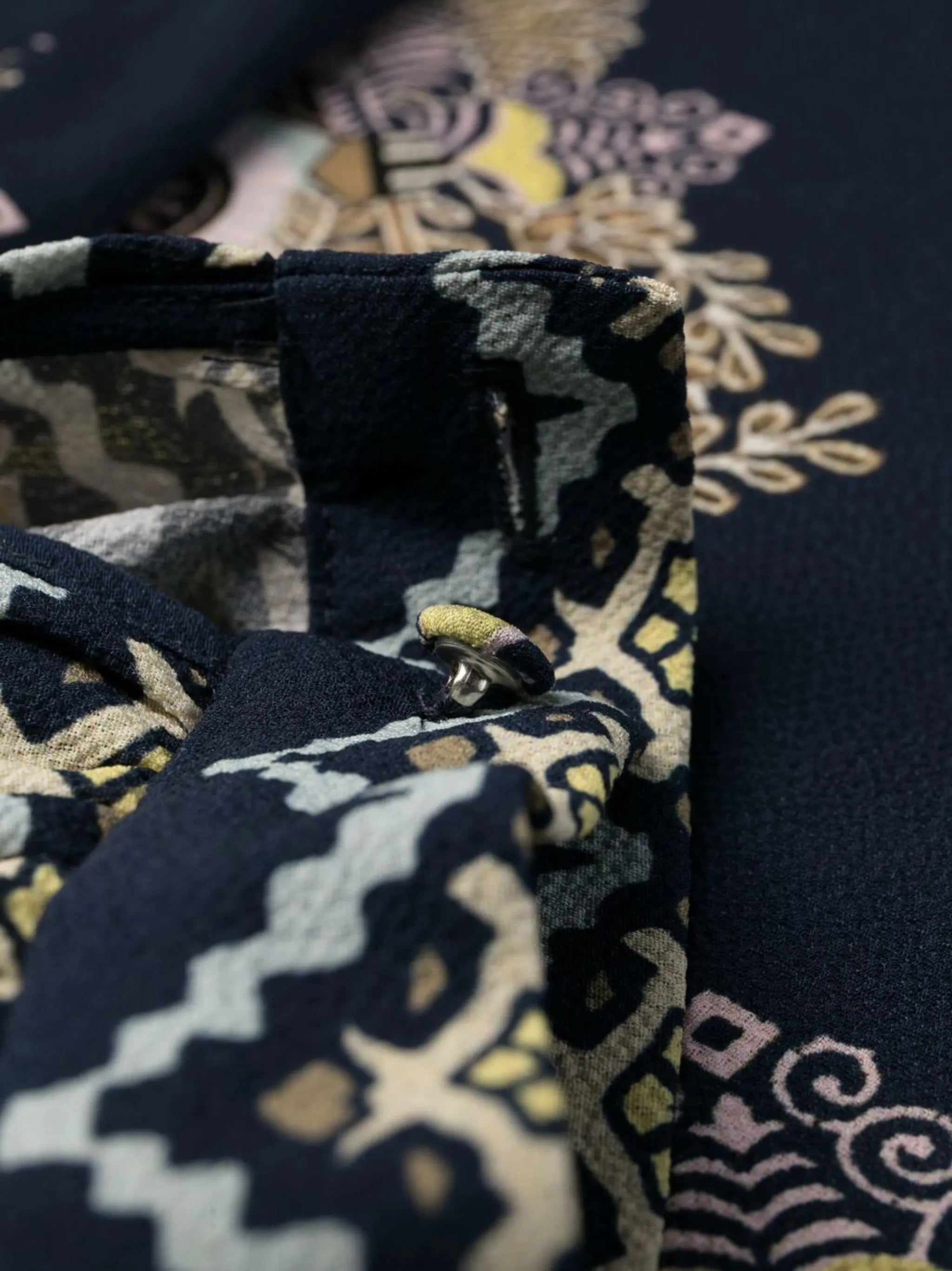 embroidered-design long-sleeve dress