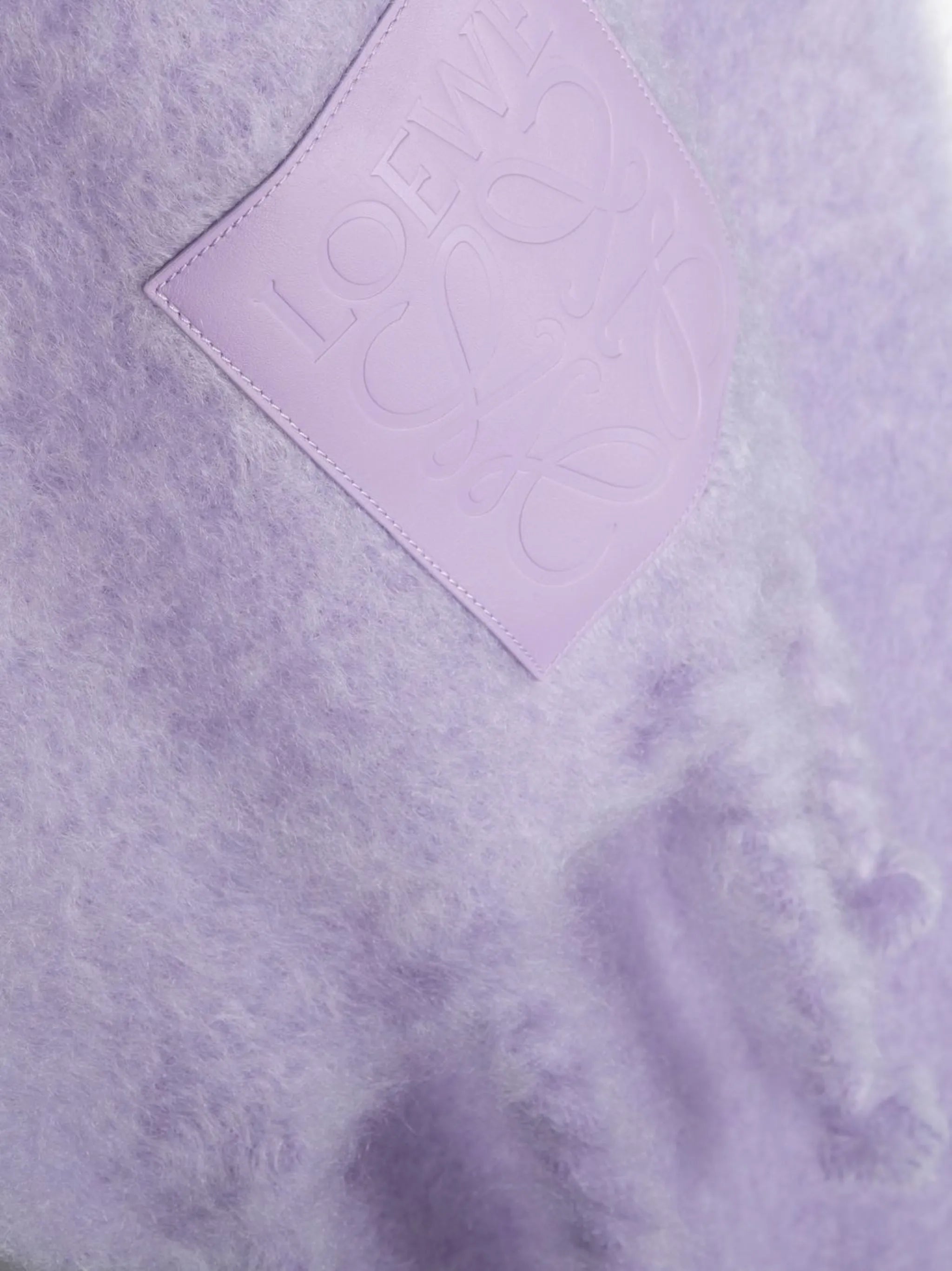 chunky logo-patch scarf