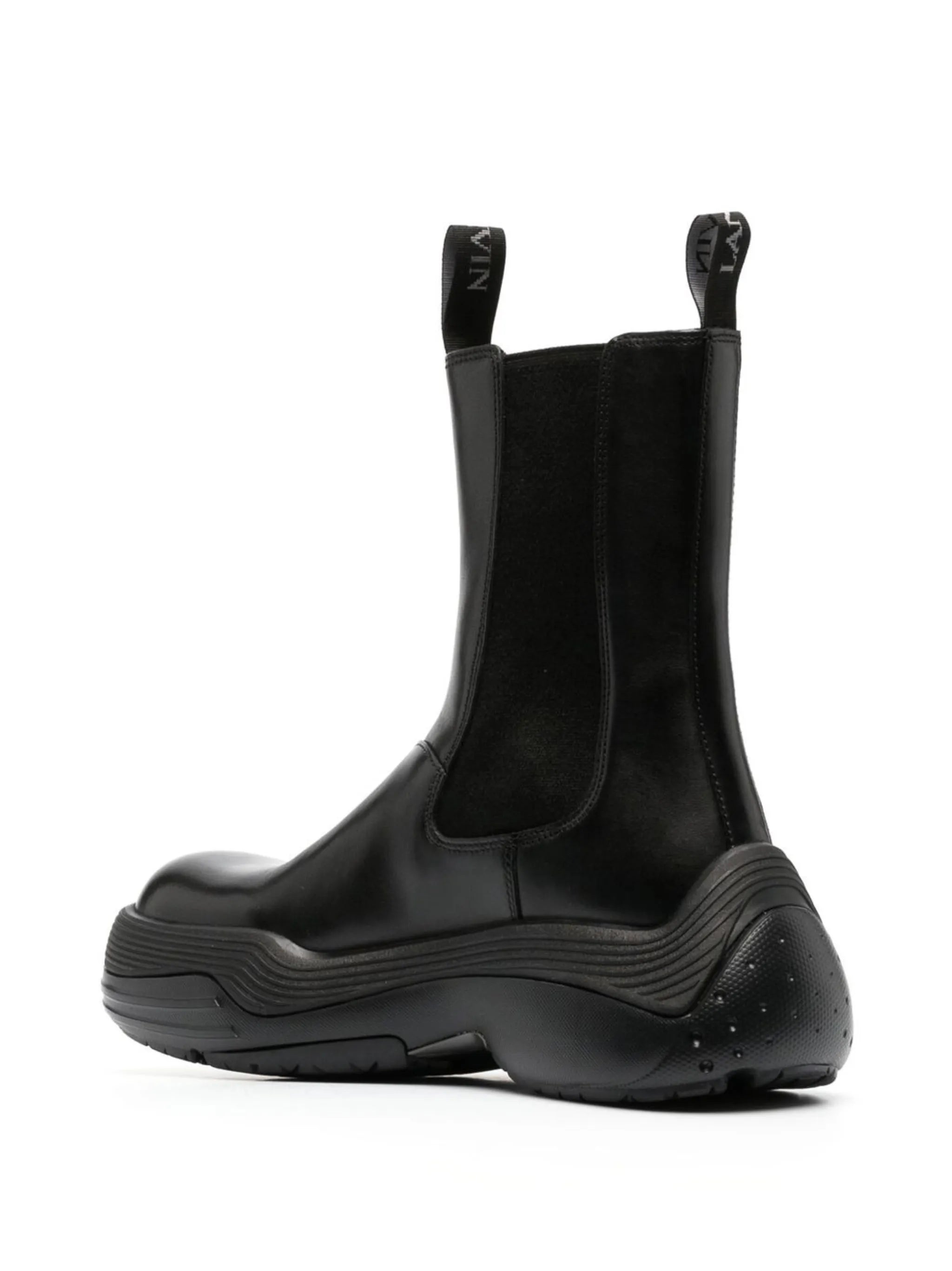round-toe pull-tab boots