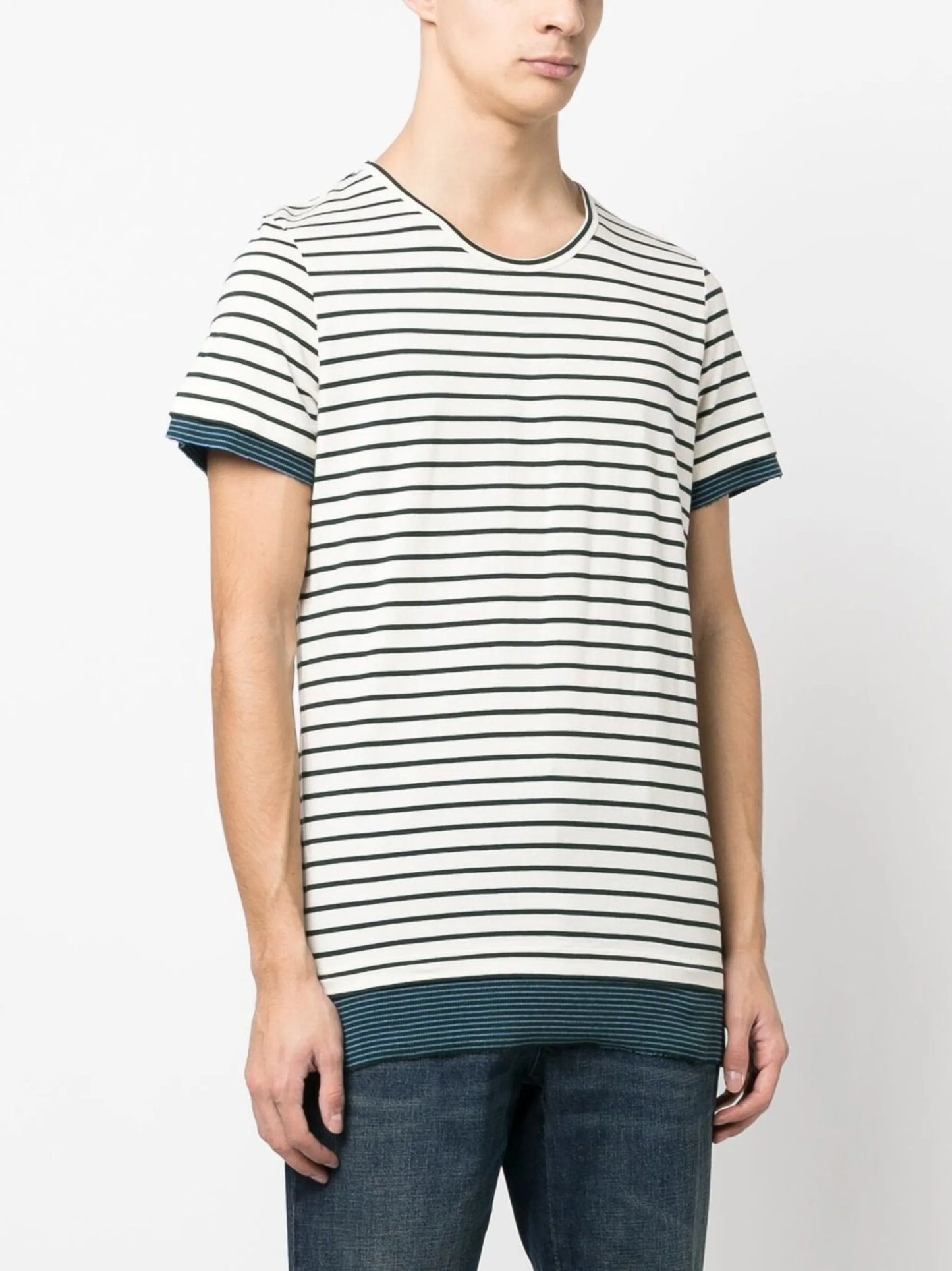 short-sleeved striped T-shirt