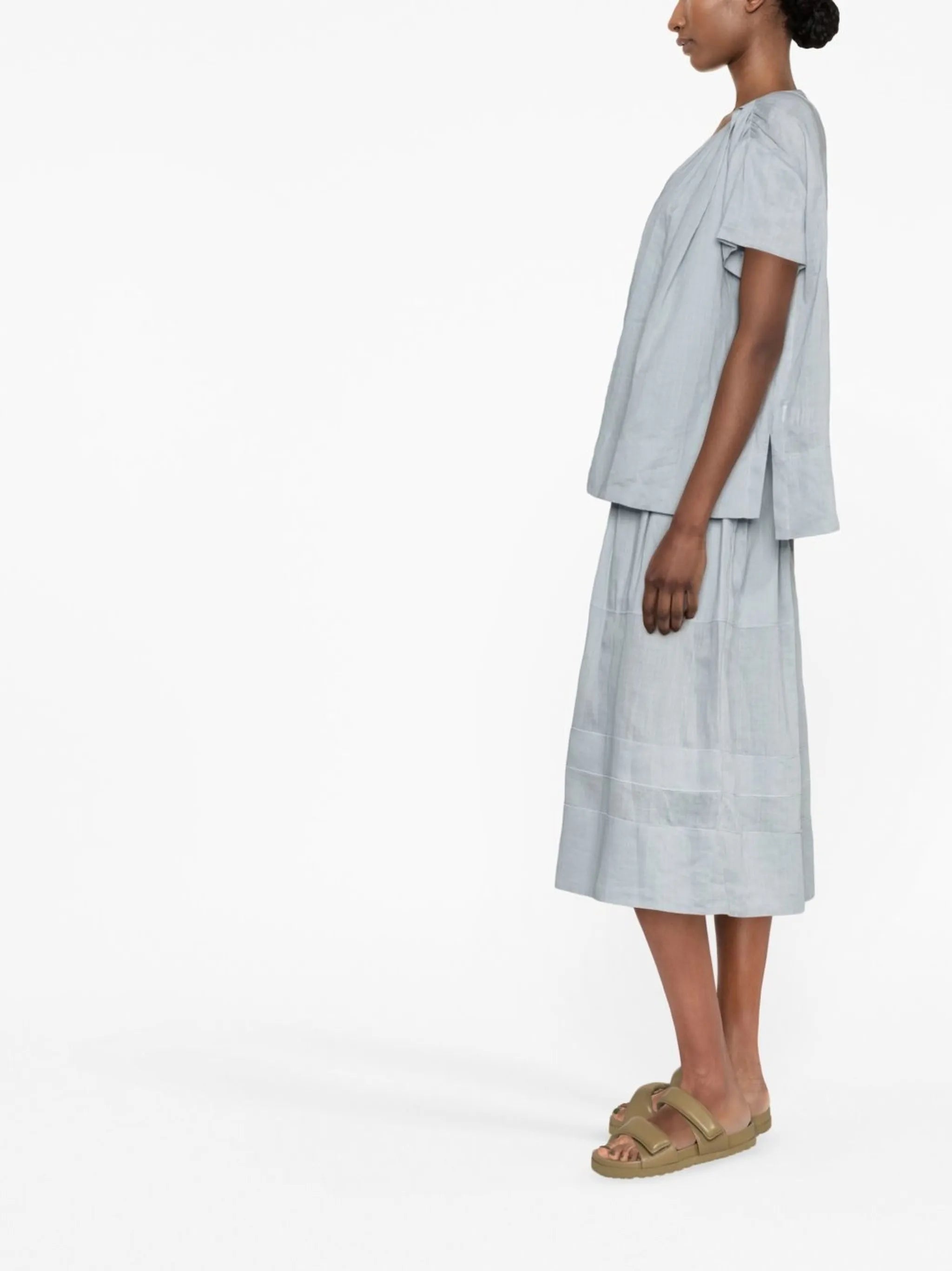 V-neck short-sleeved top
