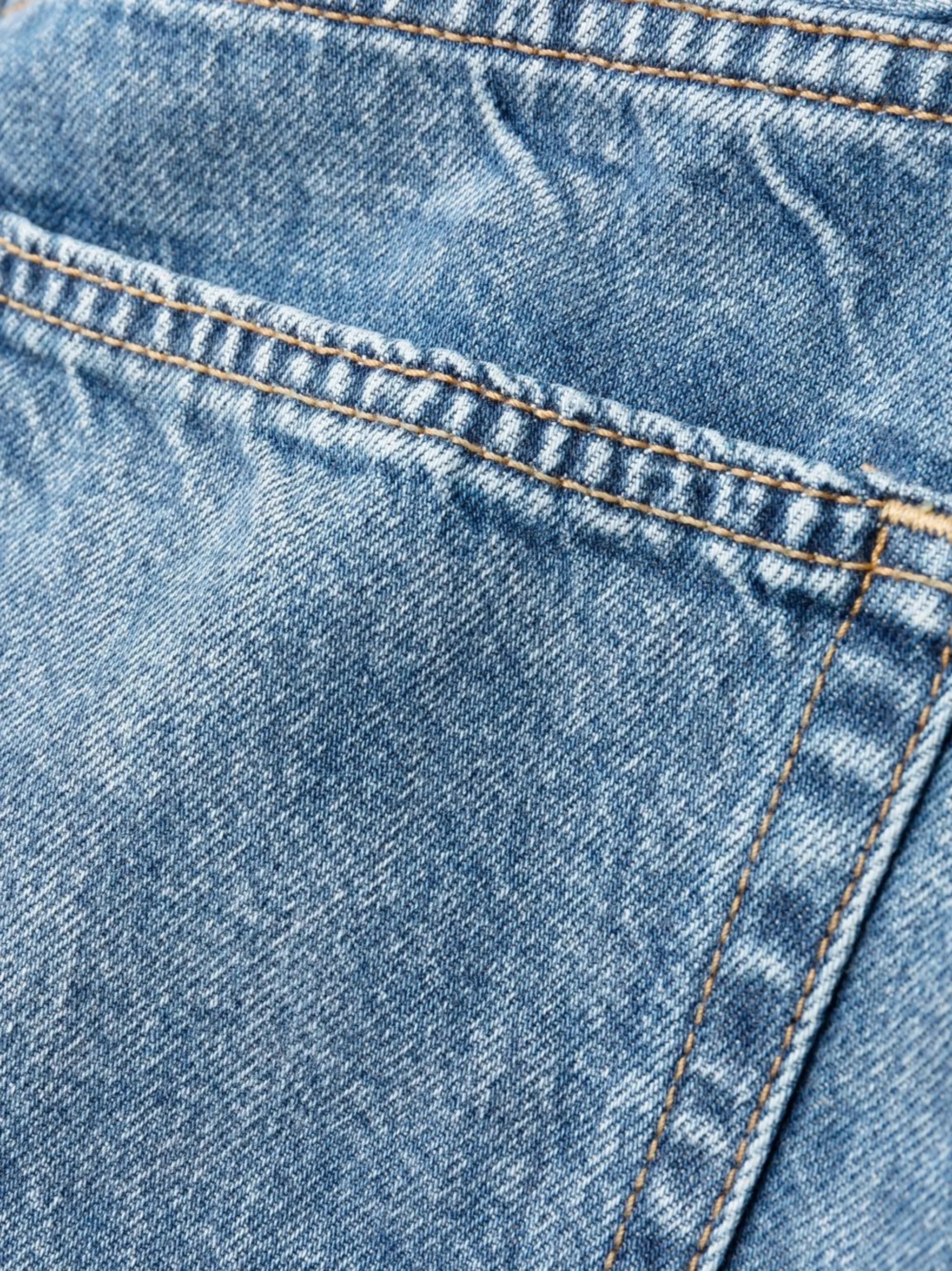 wide-leg jeans