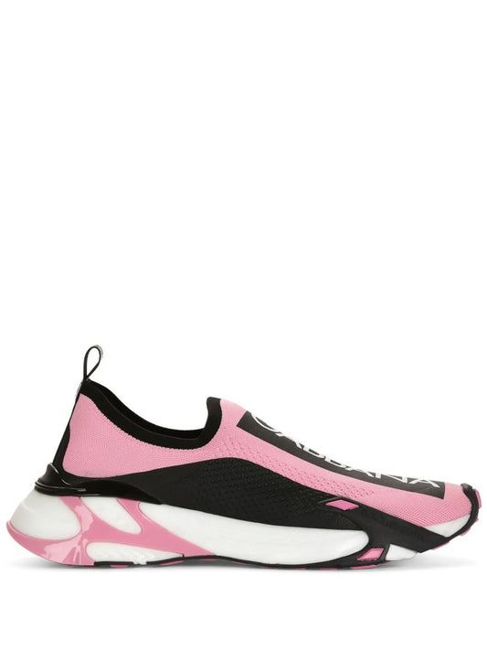 Fast mesh sneakers